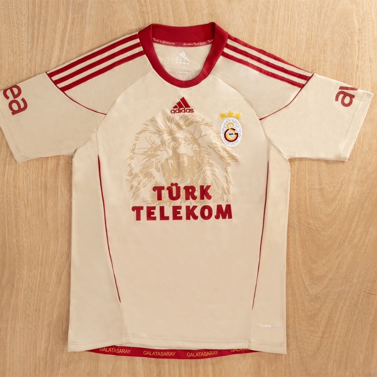 2010/2011 Retro Galatasaray Away Football Shirt 1:1 Thai Quality