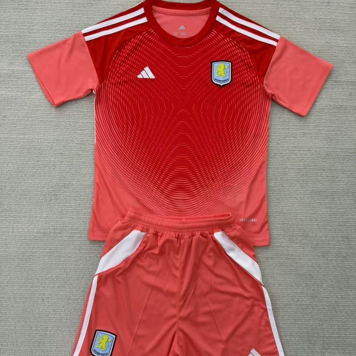 2025/2026 Aston Villa GoalkeeperFootball Shirt kids Size 1:1 Thai Quality