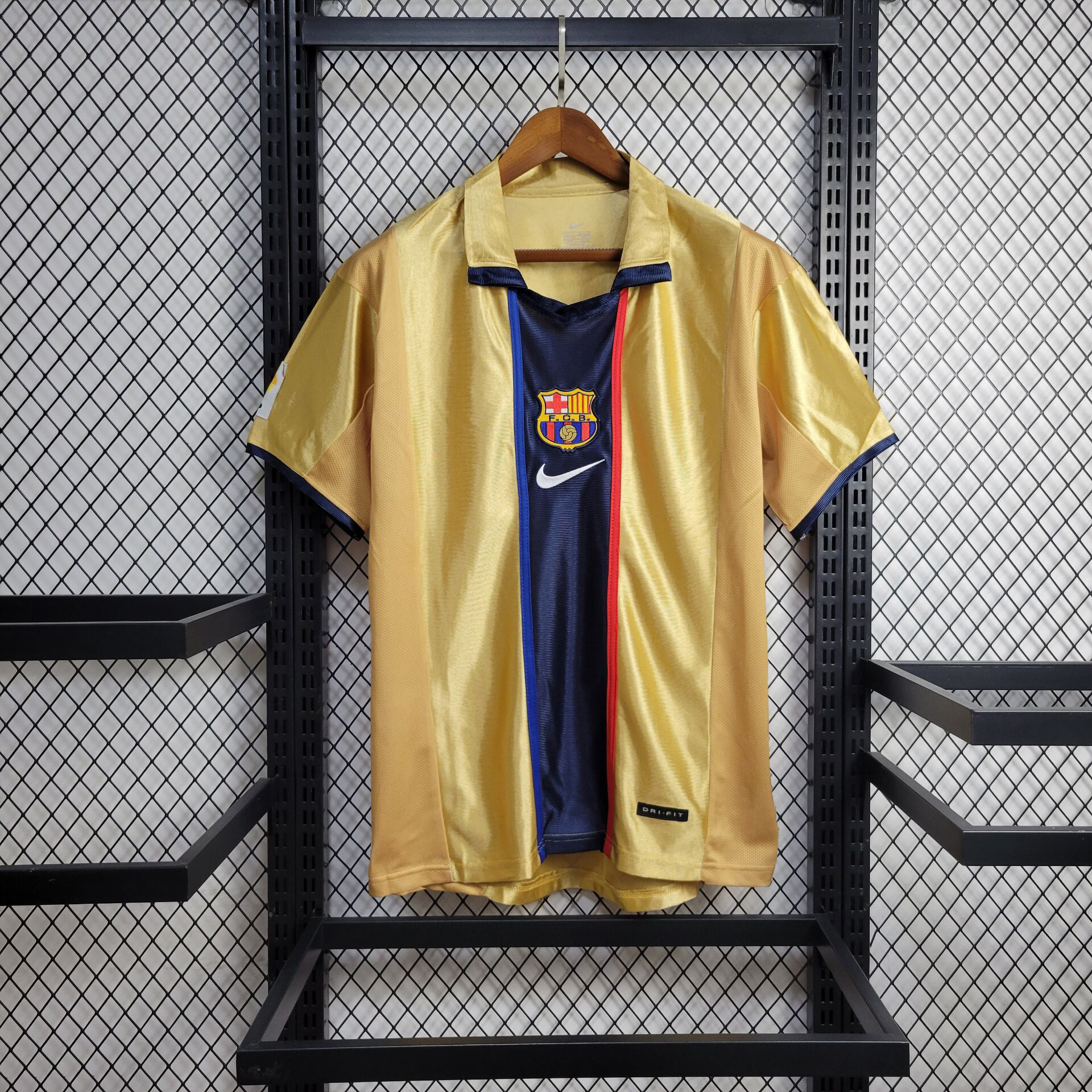 2001/2002 Retro Barcelona Away Football Shirt