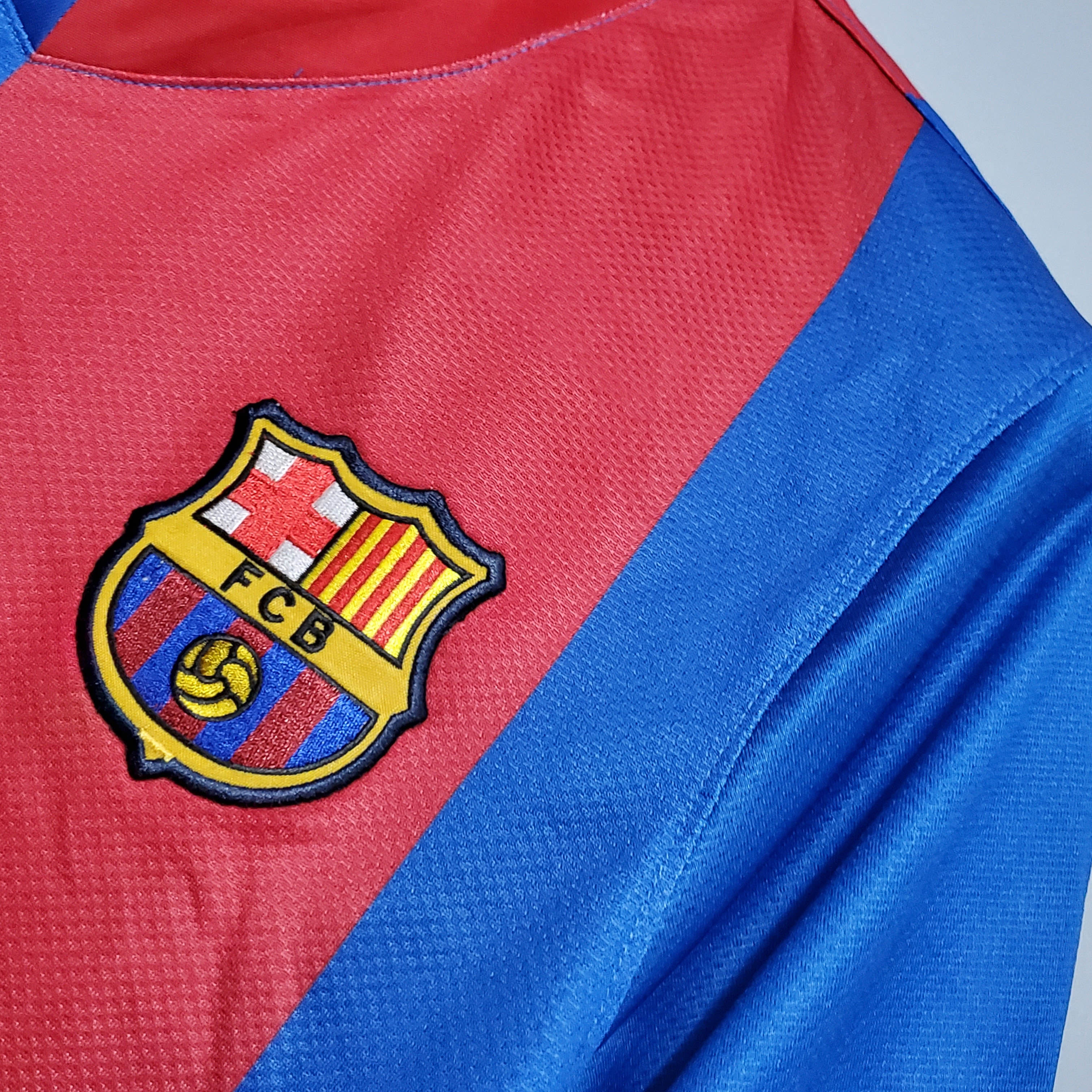2006/2007 Retro Barcelona Home Football Shirt
