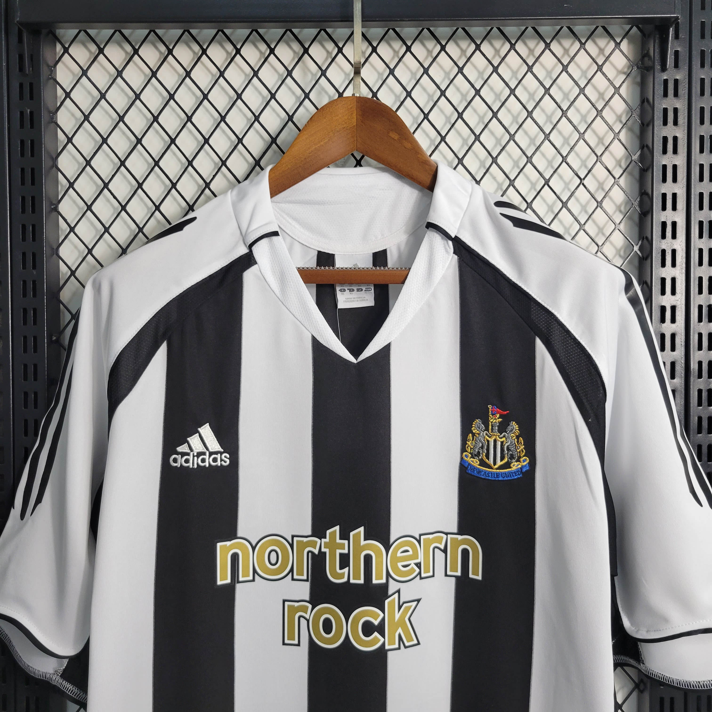 2004/2006 Retro Newcastle United Home Football Shirt