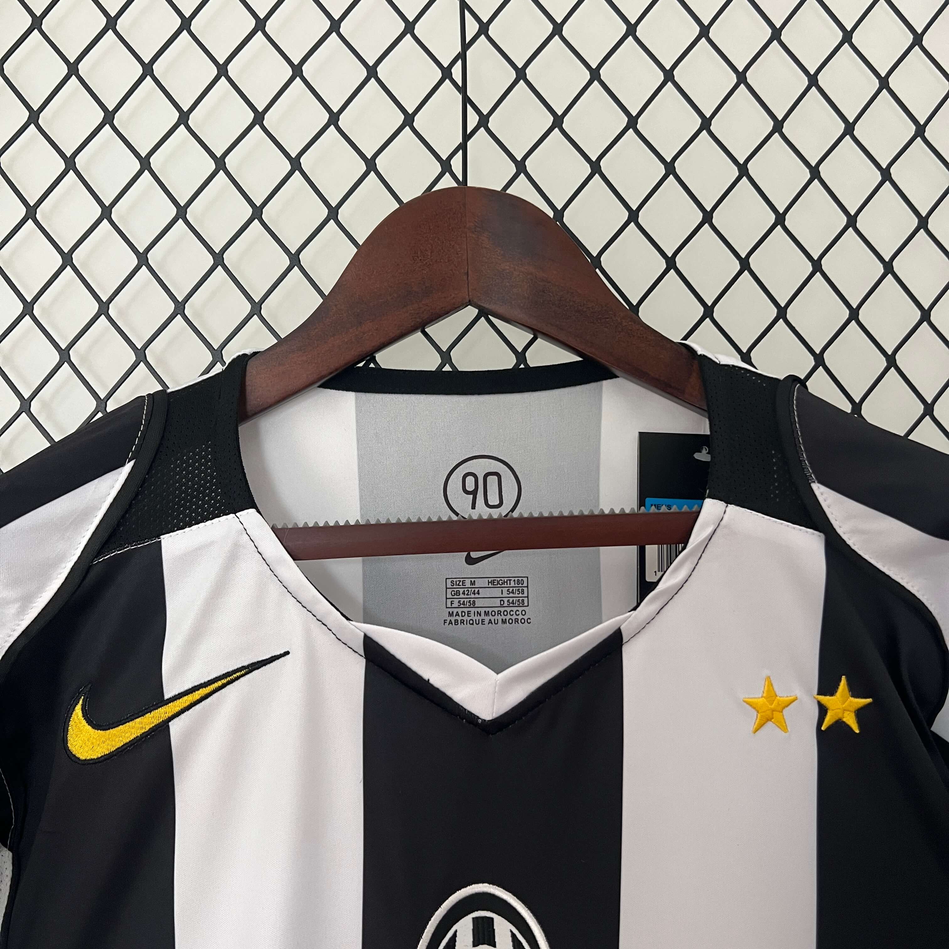 2004/2005 Retro Juventus Home Football Shirt