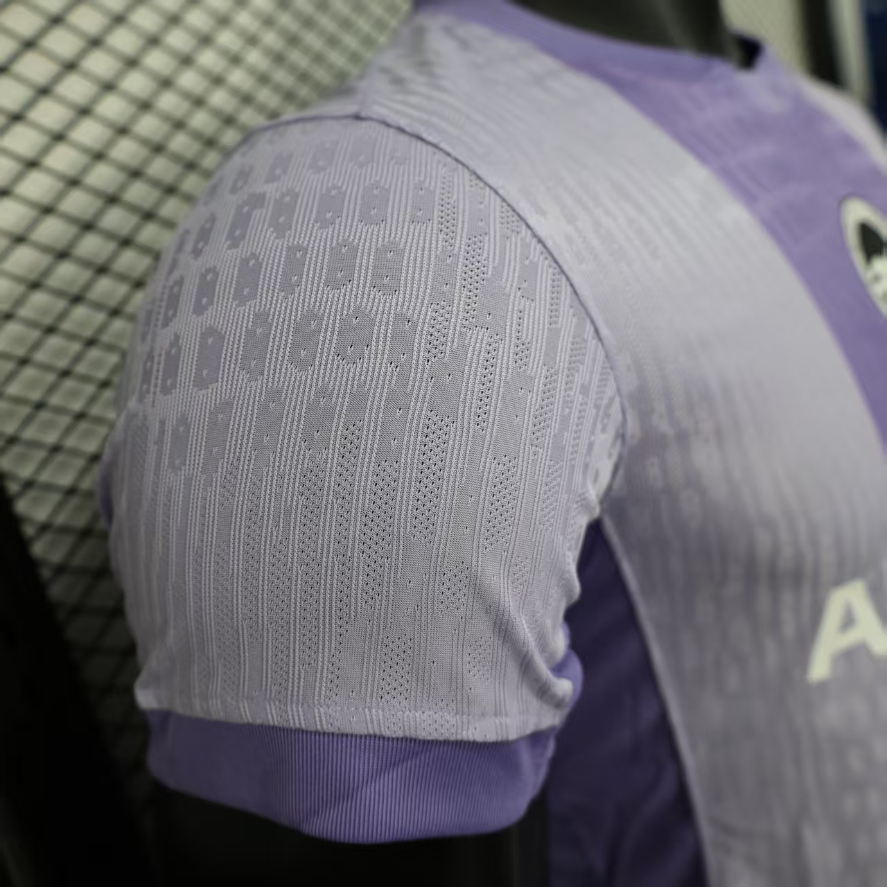 2025/2026 Player Version Brighton Away Football Shirt