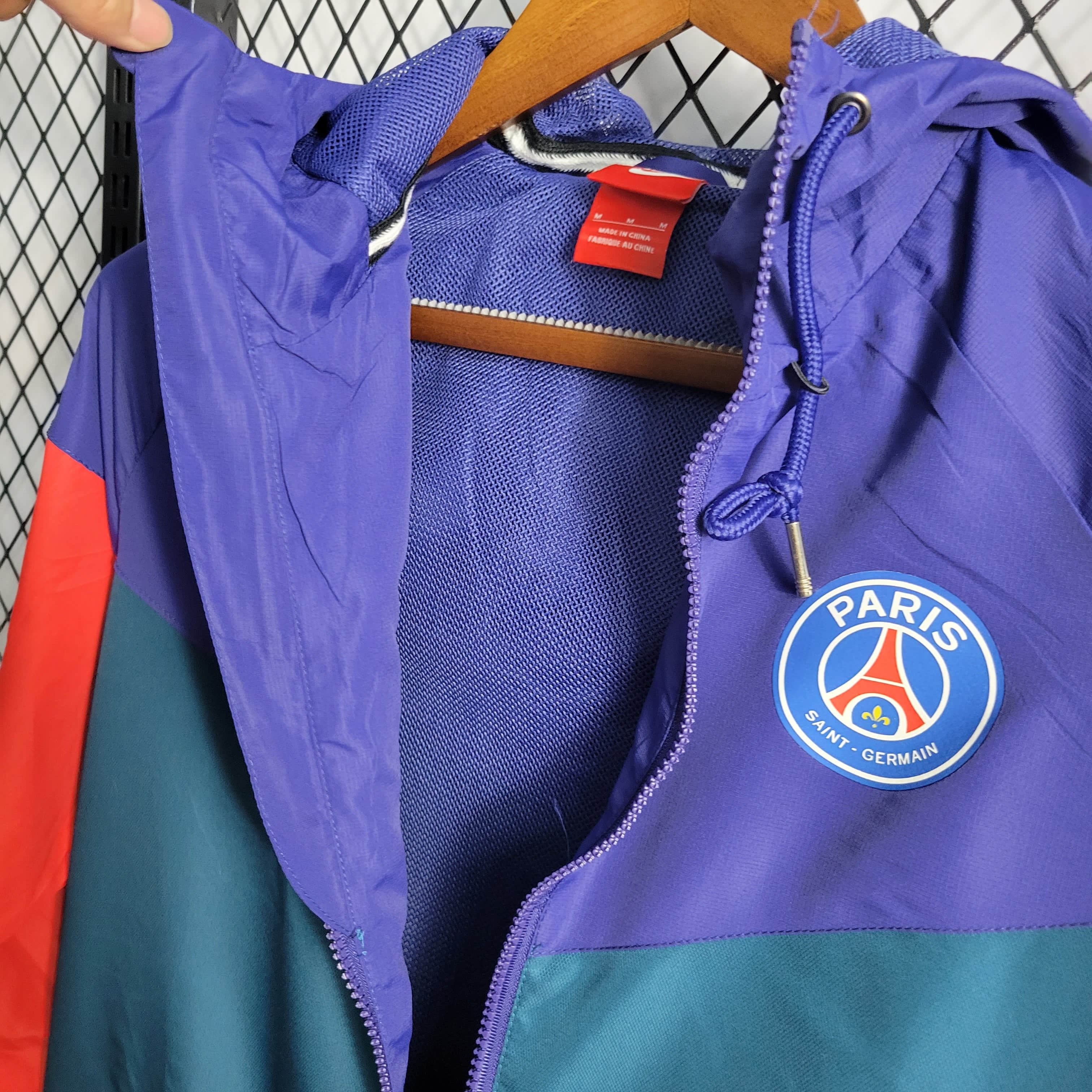 2023/2024 Paris Saint-Germain Windbreaker Football Shirt