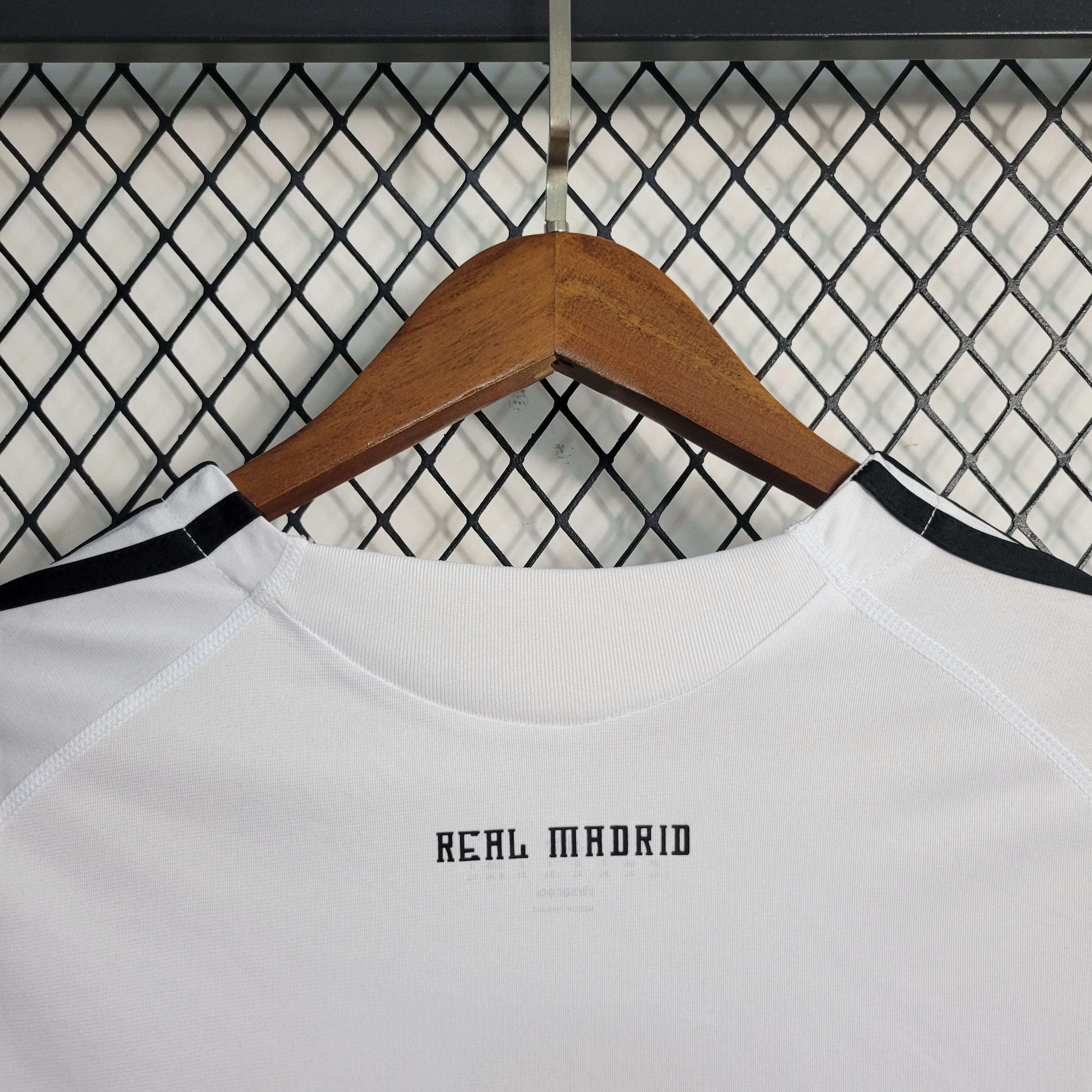 2009/2010 Retro Real Madrid Home Football Shirt