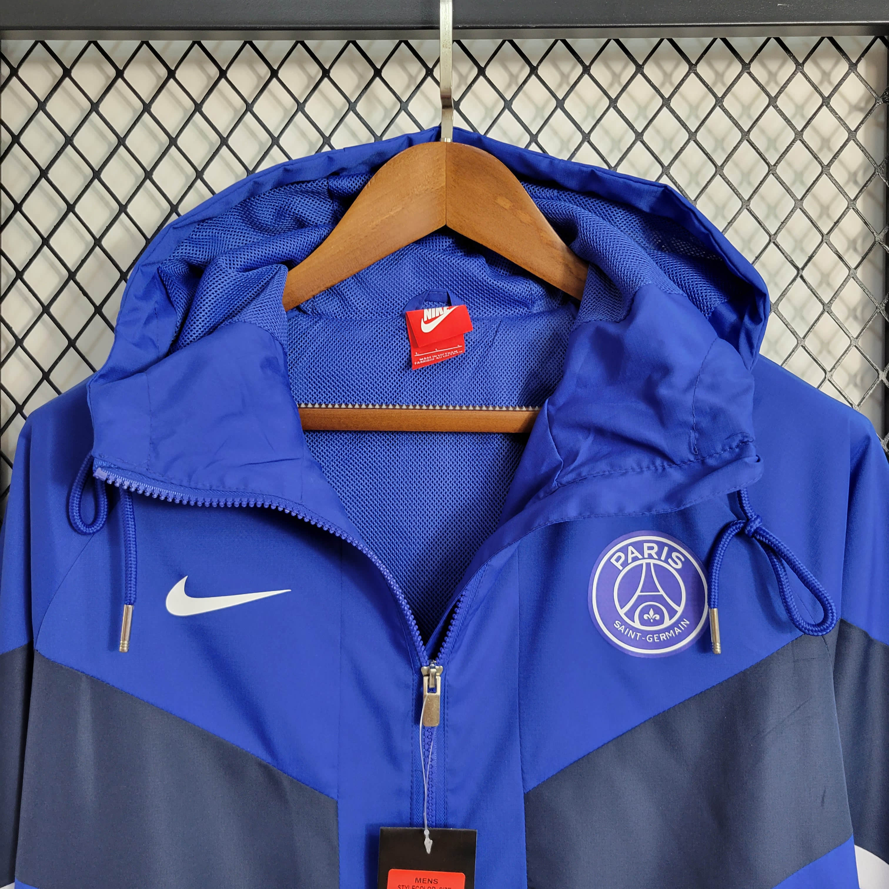 2023/2024 Paris Saint-Germain Windbreaker Blue Football Shirt