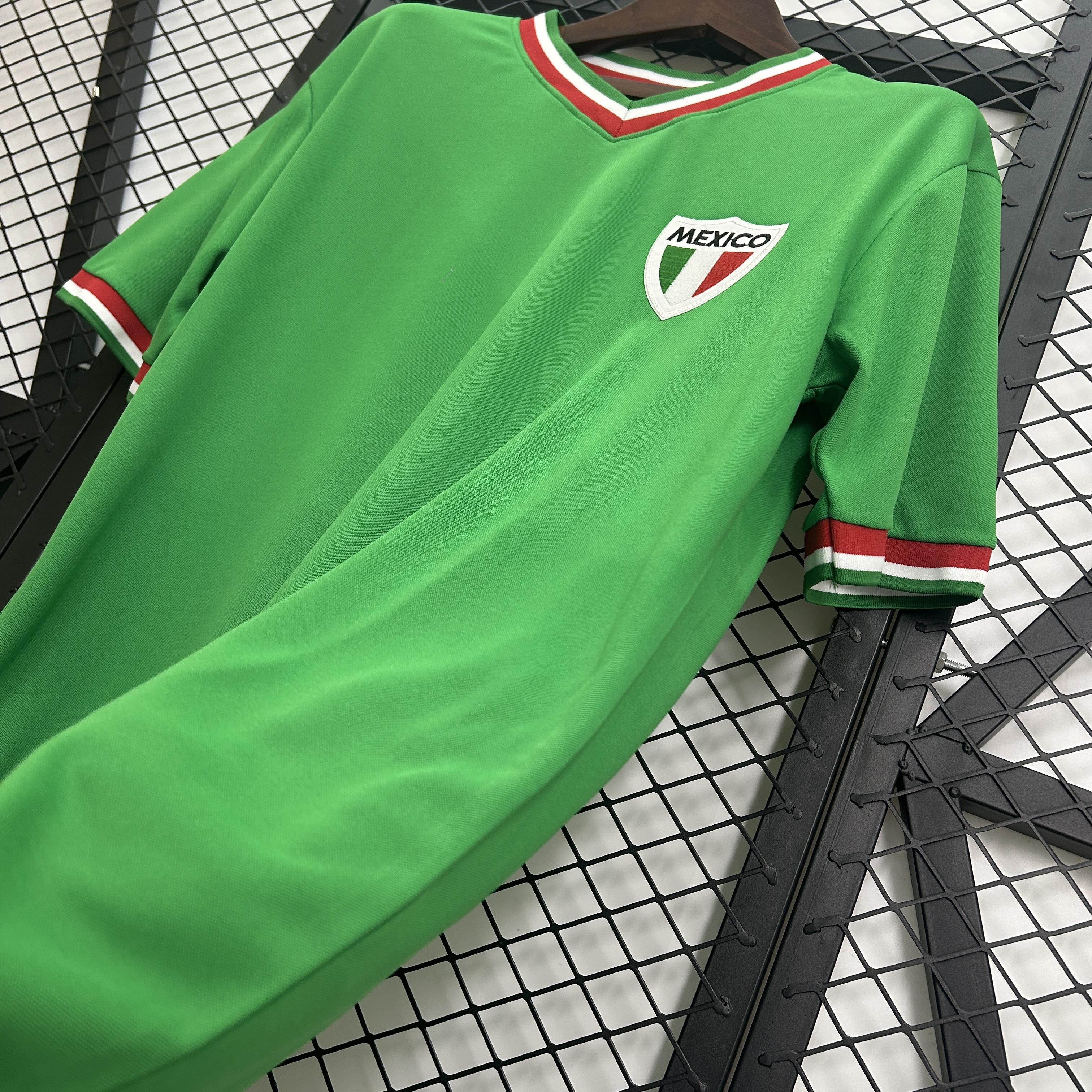 1970 Retro Mexico Home Football shirt 1:1 Thai Quality