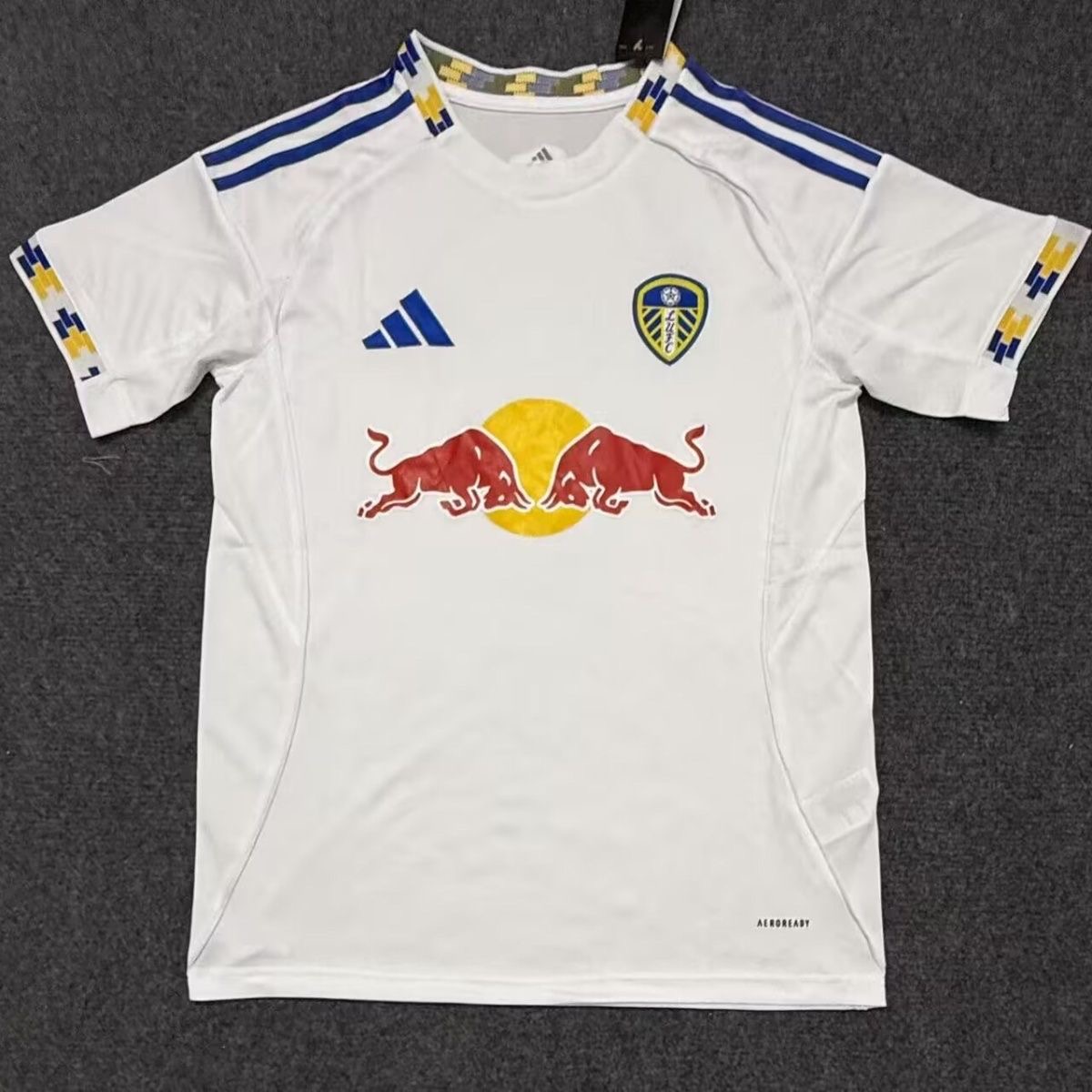2025/2026 Leeds United Home FootballShirt 1:1 Thai Quality