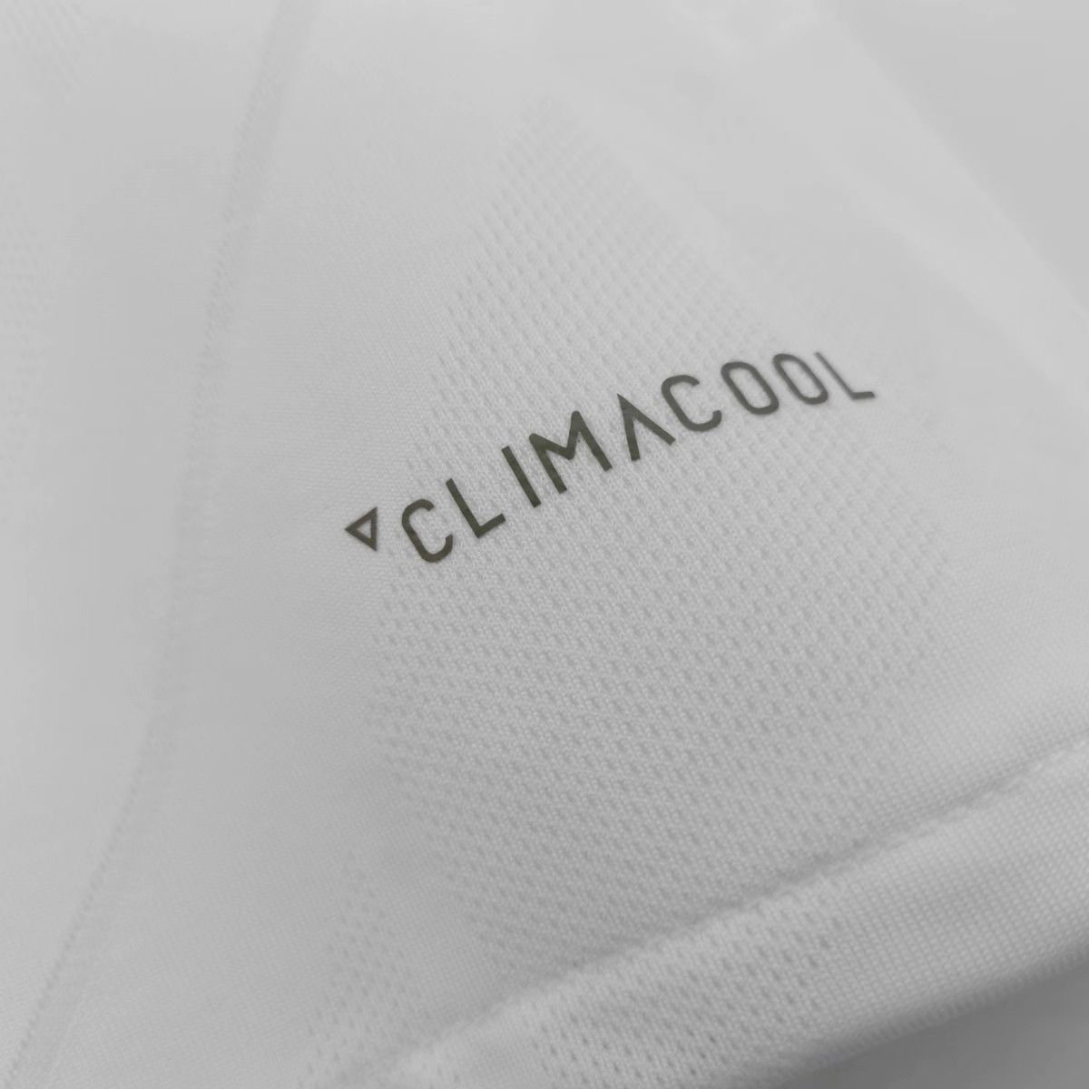 2017/2018 Retro Long sleeve RealMadrid Home Football shirt 1:1 Thai Quality