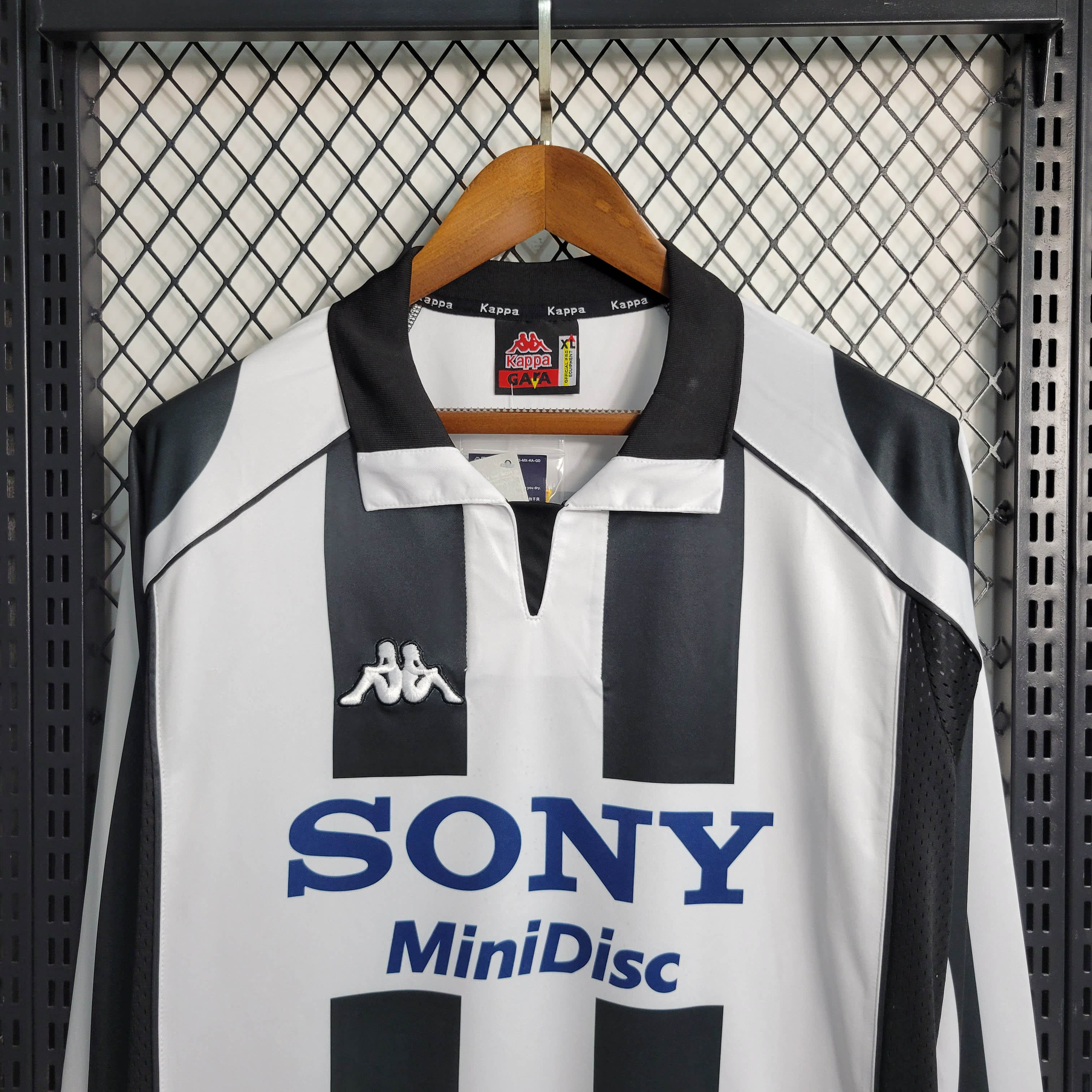 1997/1998 Retro Long Sleeve Juventus Home Football Shirt