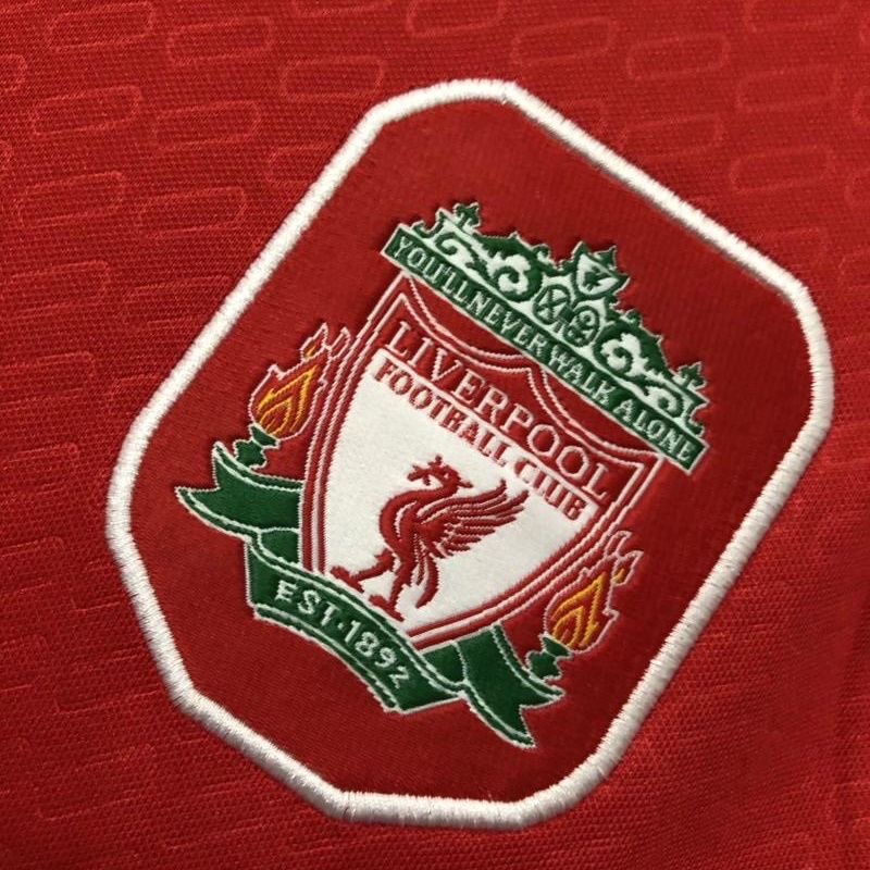 2004/2005Retro Liverpool Home Football Shirt