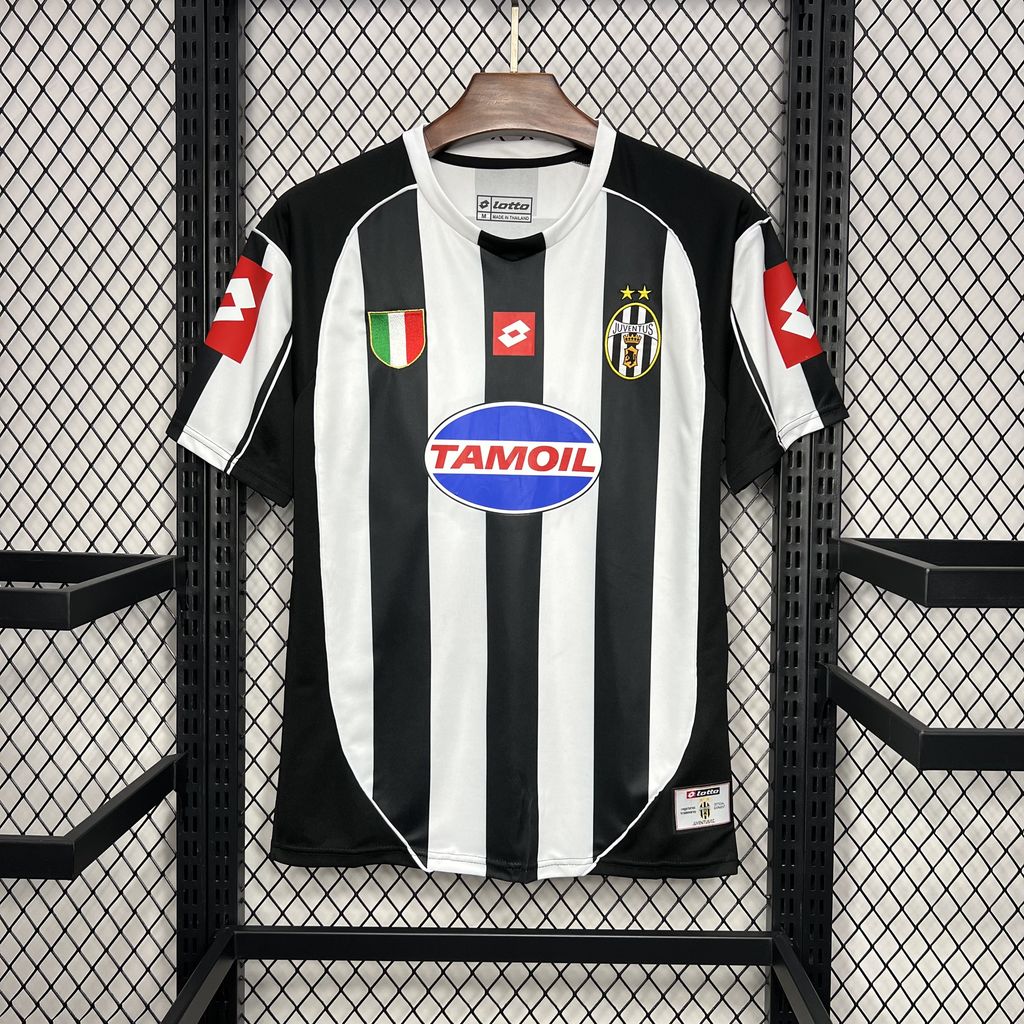 2002/2003 Retro Juventus Home Football Shirt