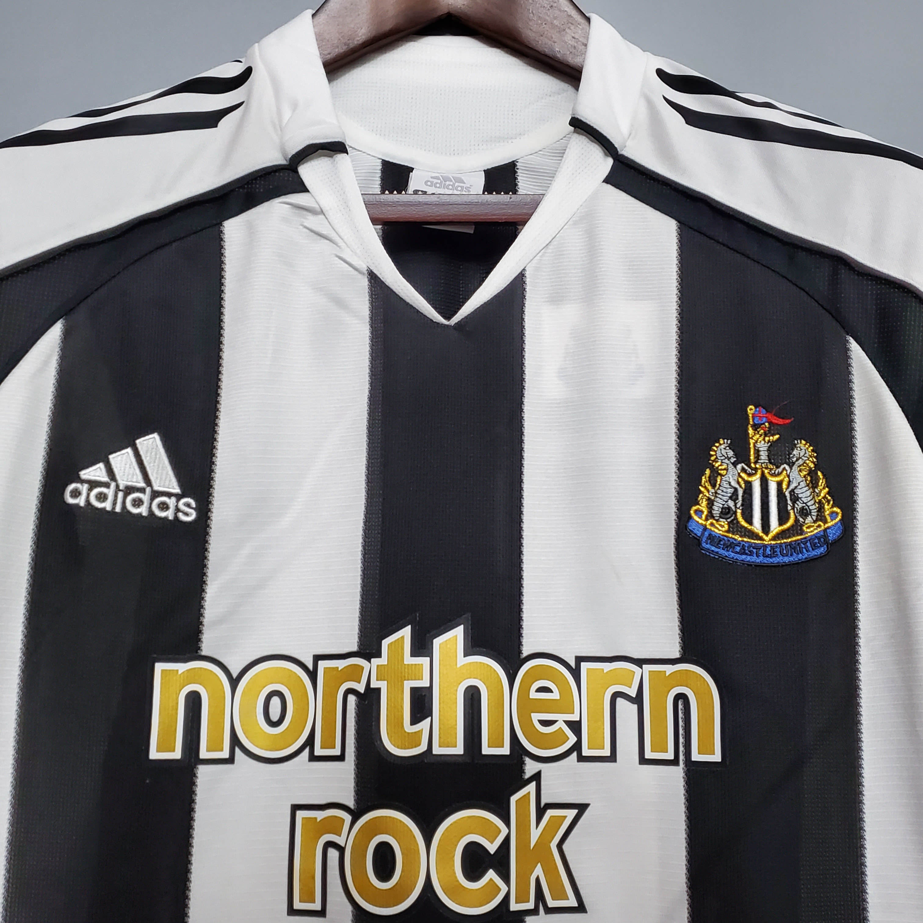 2005/2006 Retro Newcastle United Home Football Shirt