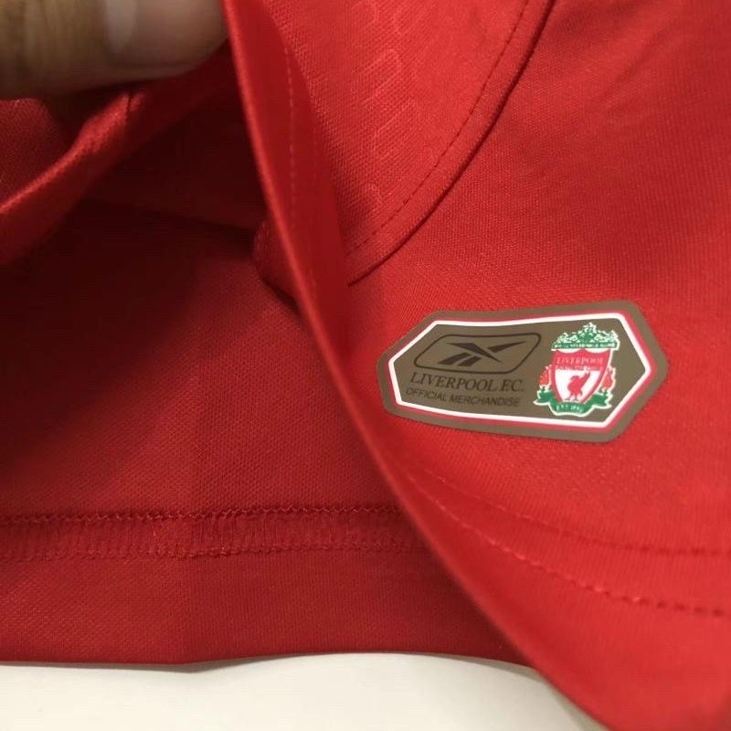 2004/2005Retro Liverpool Home Football Shirt