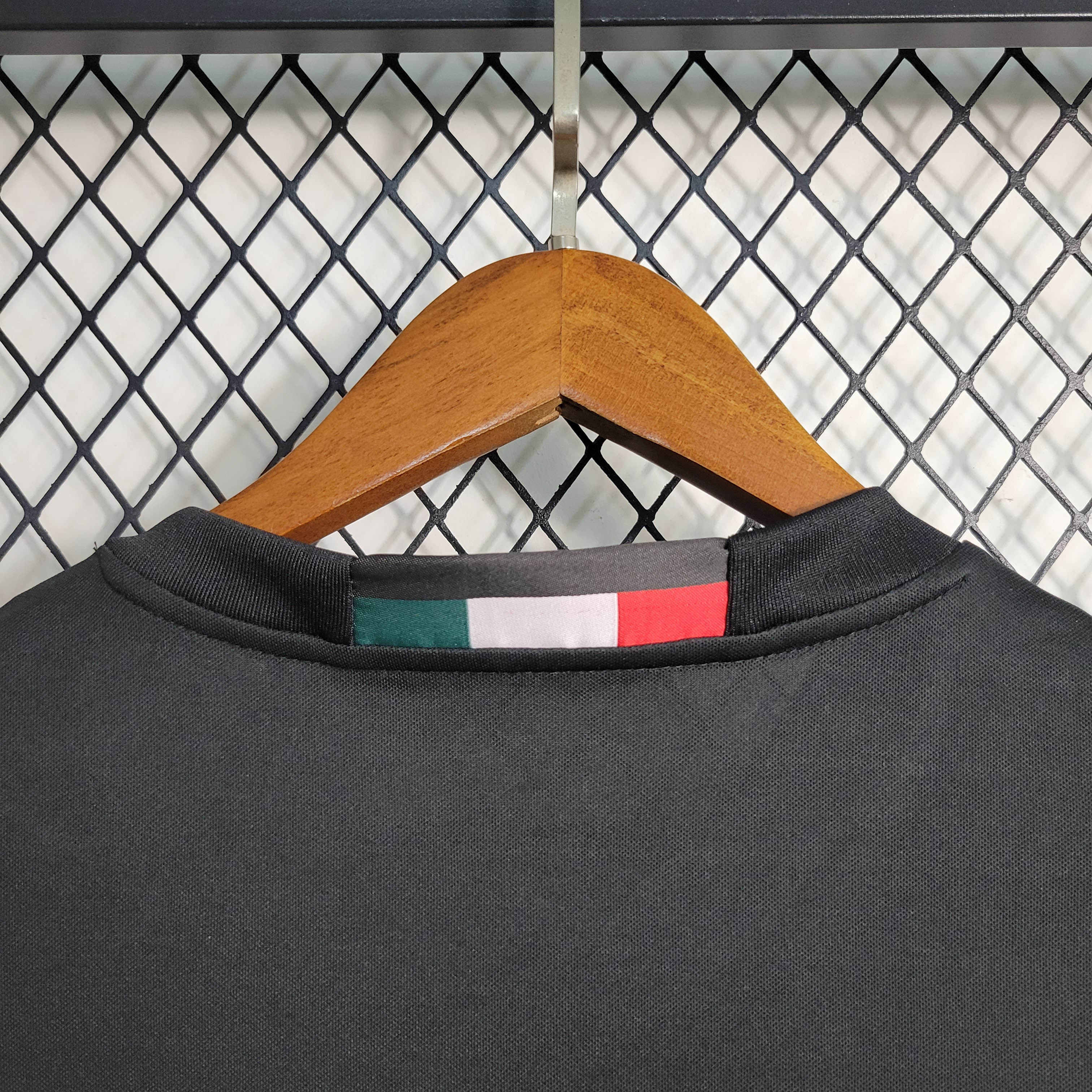 2016/2017 Retro AC Milan Home Football Shirt