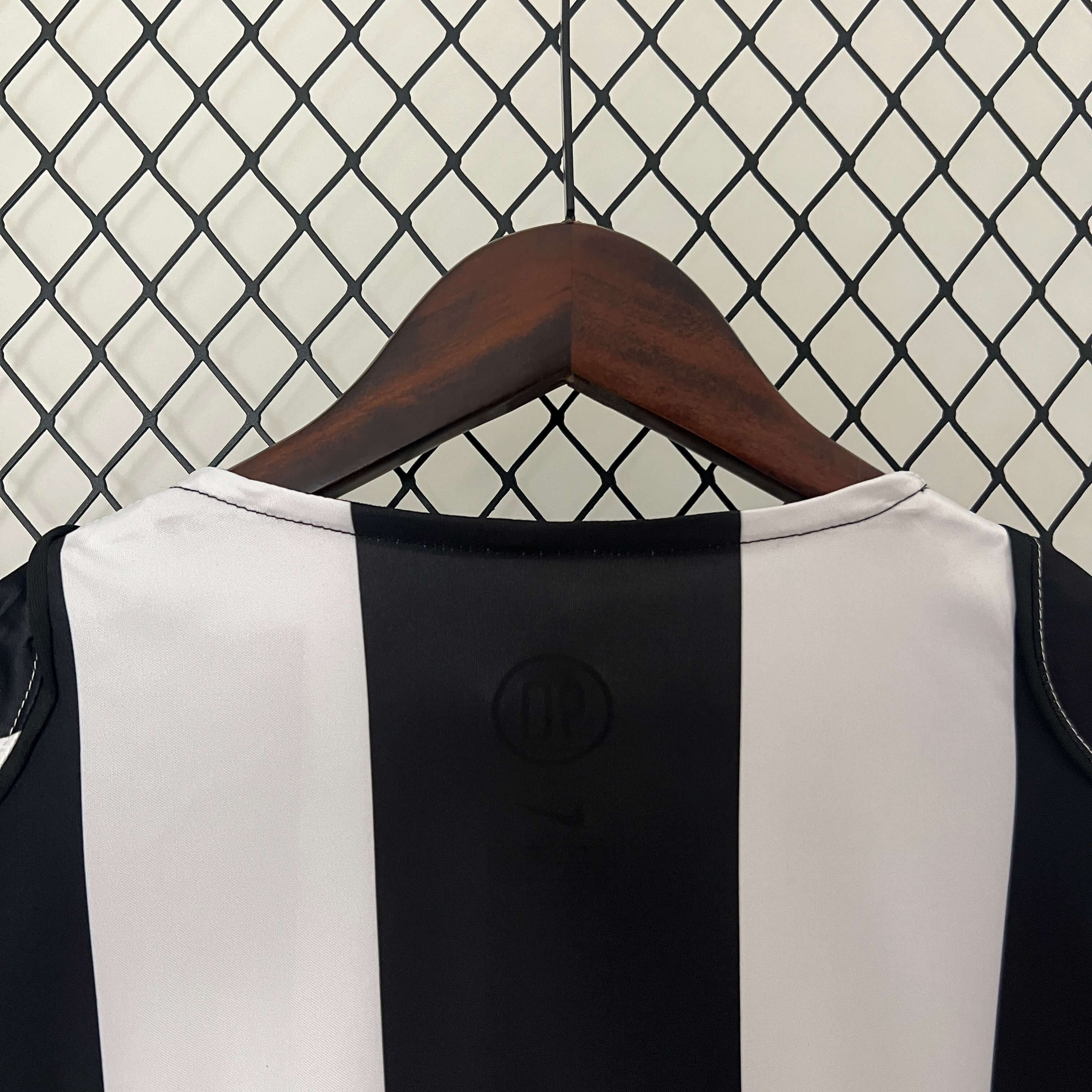 2004/2005 Retro Juventus Home Football Shirt