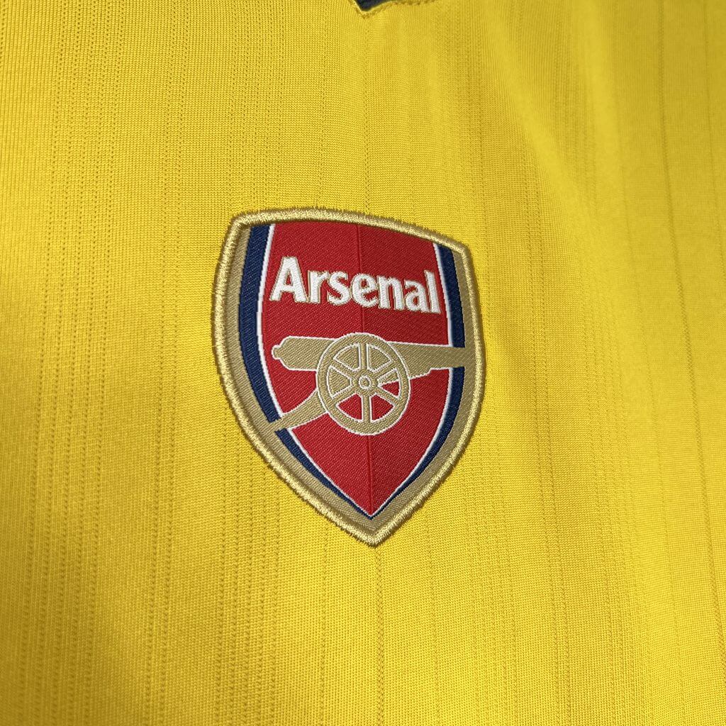 2005/2006 Retro Arsenal Away Football Shirt