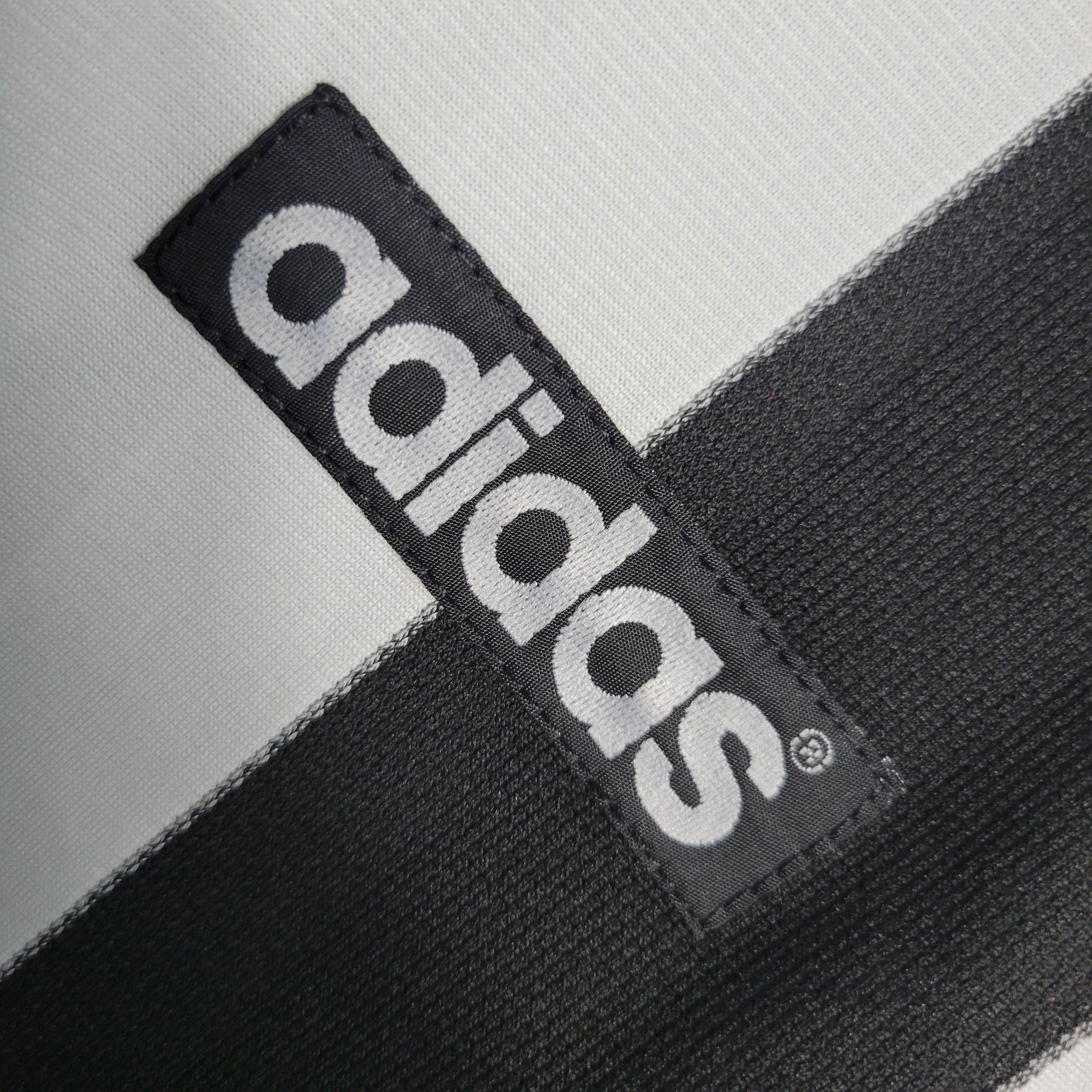 1997/1999 Retro Long Sleeve Newcastle United Home Football Shirt