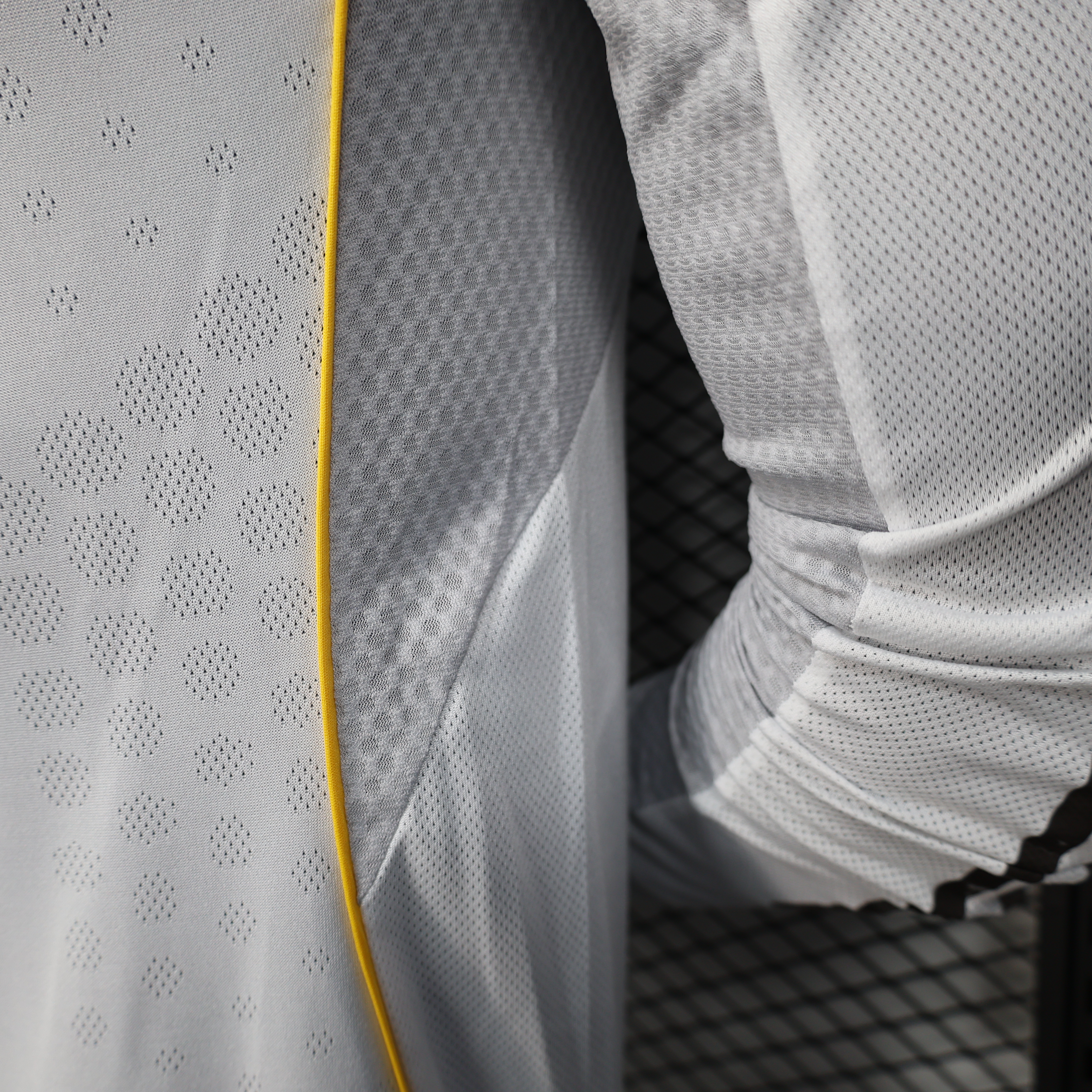 2025/2026 Long Sleeve Player Version Real Madrid Home Football Shirt