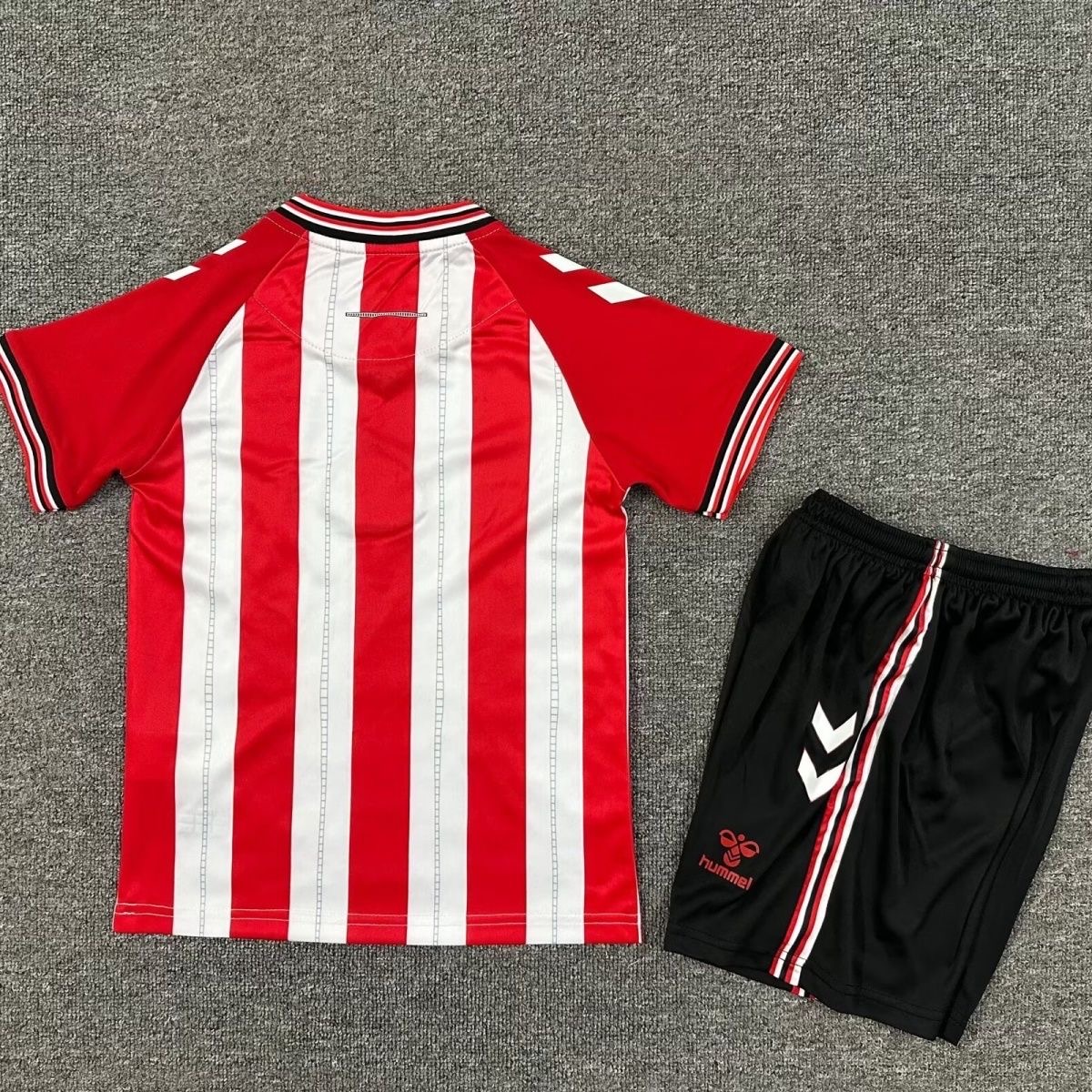 2025/2026 Sunderland Home FootballShirt Kids Size 1:1 Thai Quality