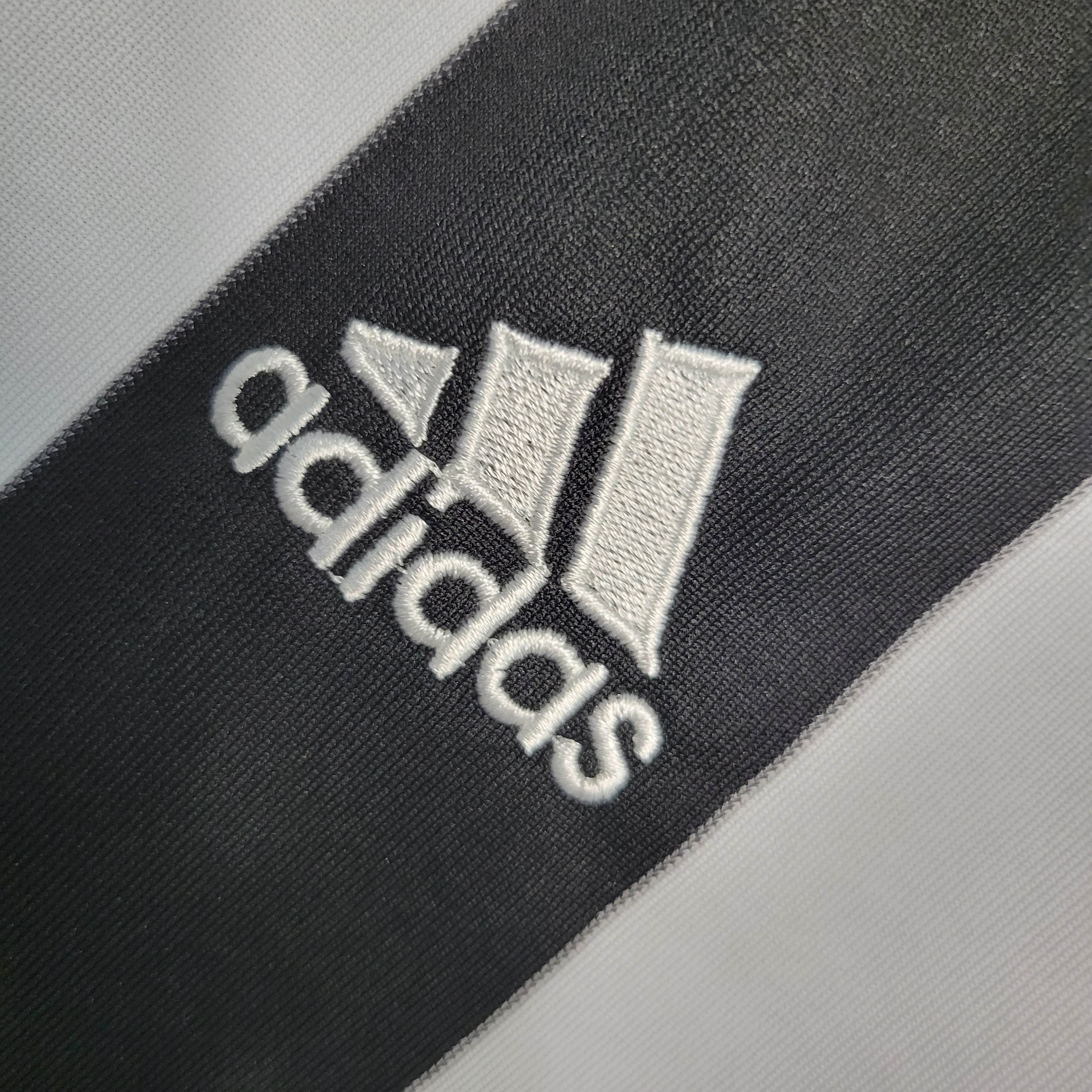 2004/2006 Retro Newcastle United Home Football Shirt