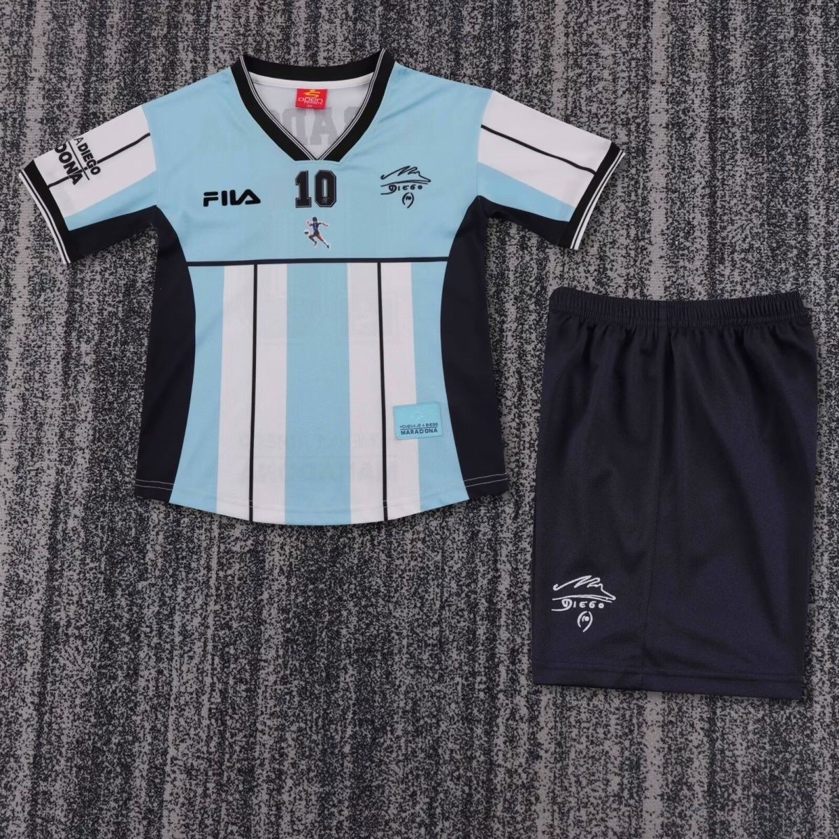 2001 Retro Argentina MaradonaCommemorative Edition Football Shirt