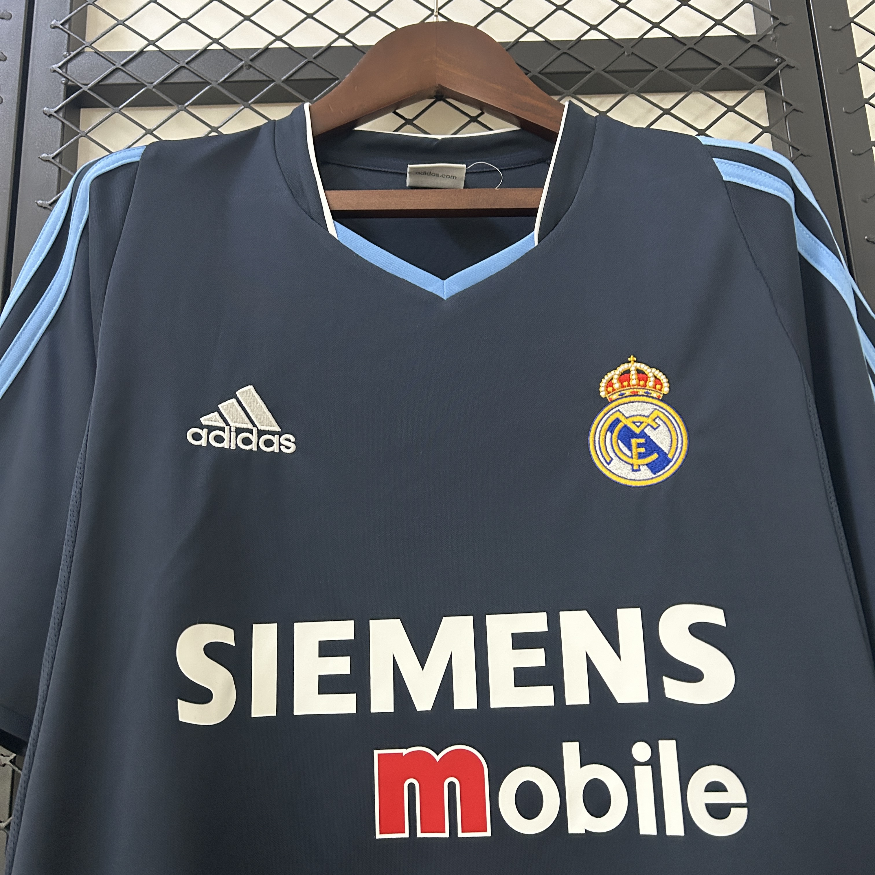 2003/2004 Retro Real Madrid AwayFootball shirt 1:1 Thai Quality