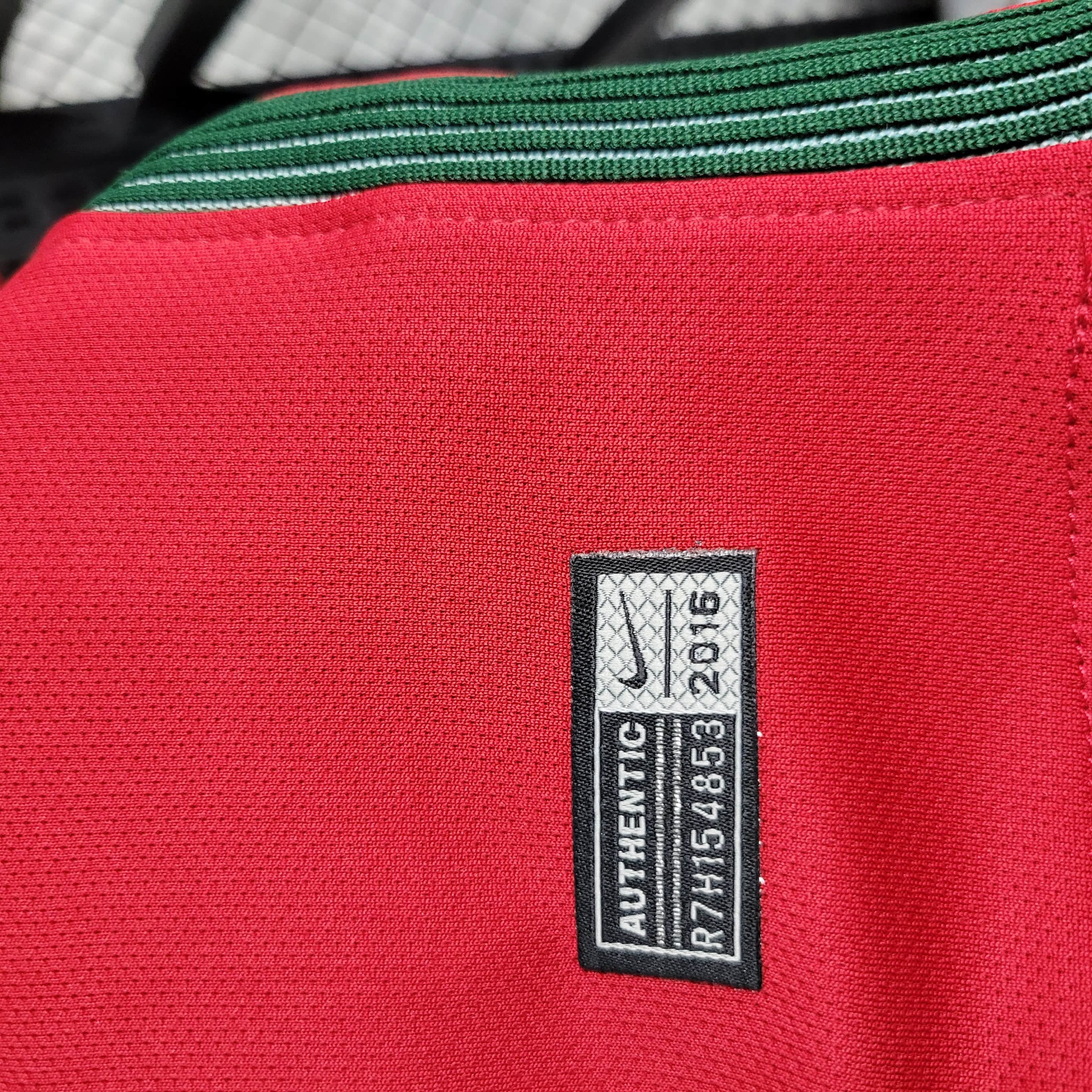 2016 Retro Portugal Away Football Shirt