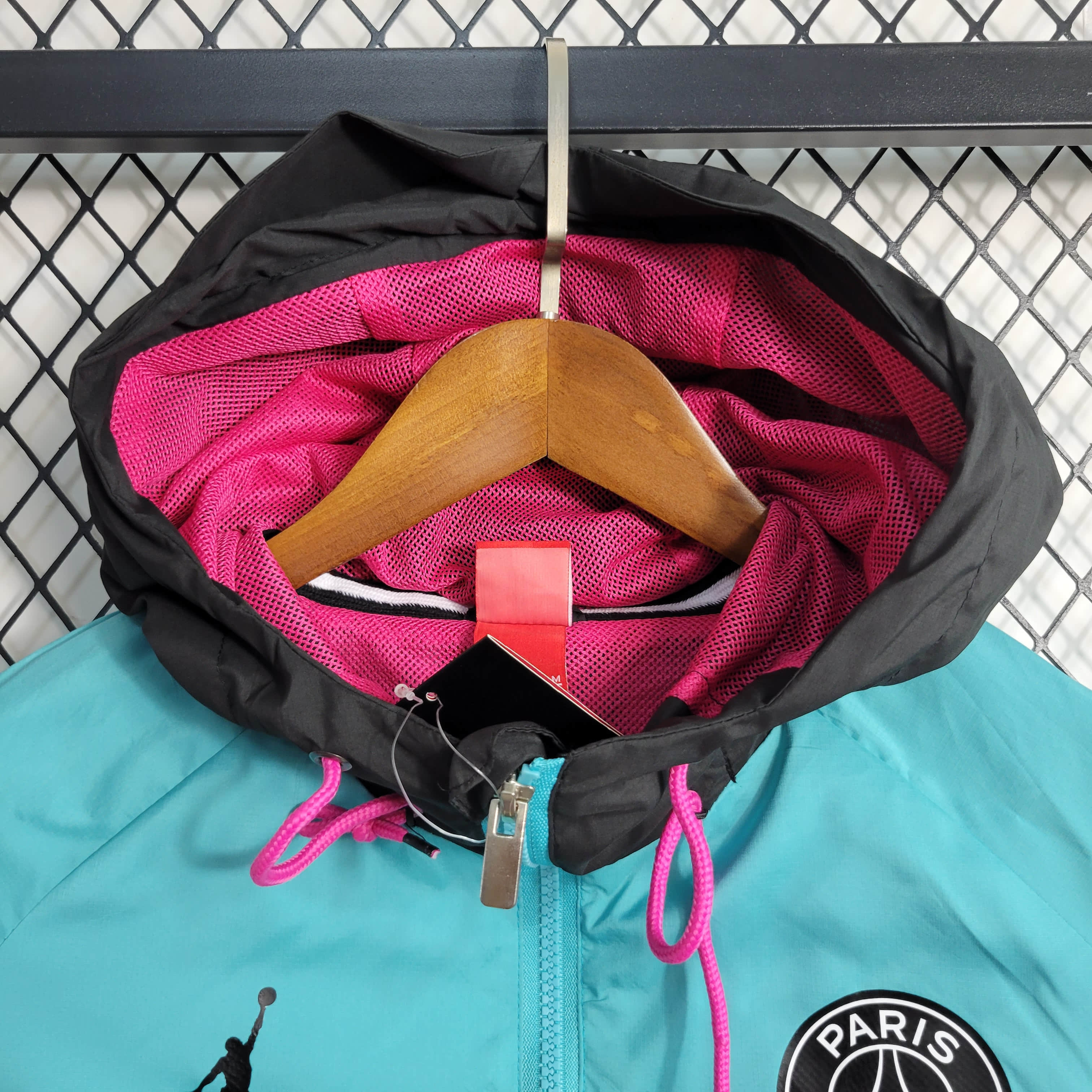 2023/2024 Paris Saint-Germain Windbreaker Football Shirt