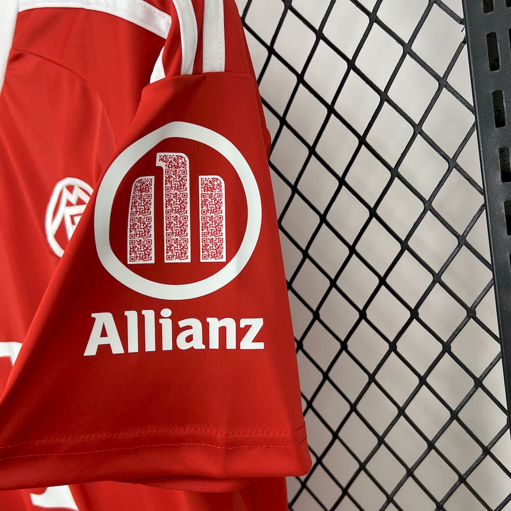 2025/2026 Bayern Munchen GoalkeeperFootball shirt 1:1 Thai Quality