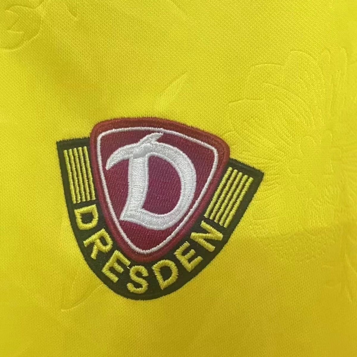 2025/2026 Dynamo Dresden HomeFootball shirt 1:1 Thai Quality