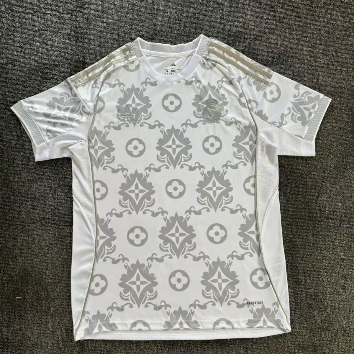 2025/2026 Real Madrid Real Madrid  Football Shirt 1:1 Thai Quality