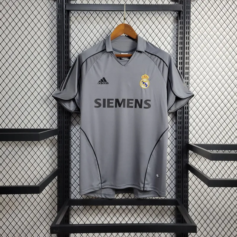 2005/2006 Retro Real Madrid Third Away Football Shirt