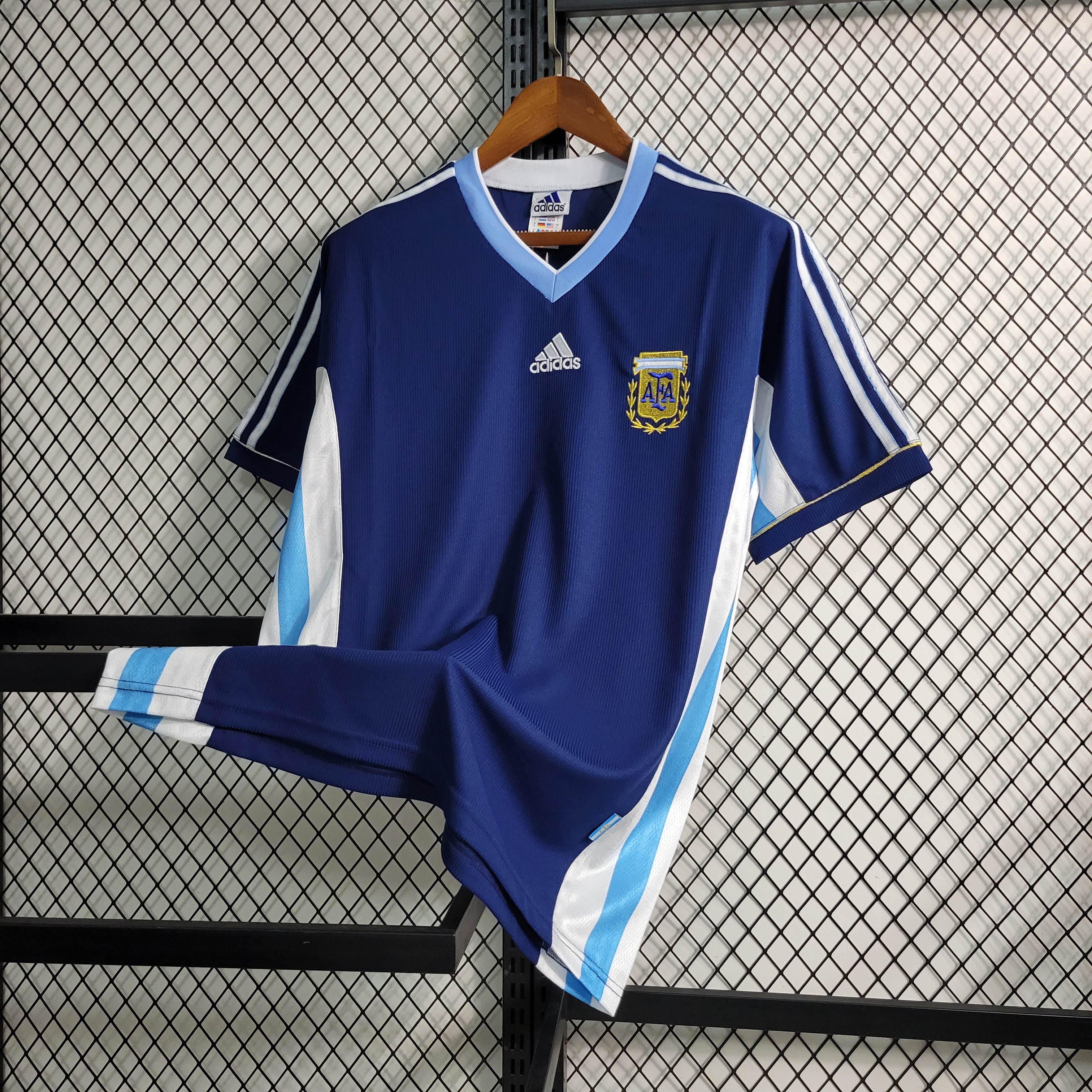 1998 Retro Argentina Away Football Shirt