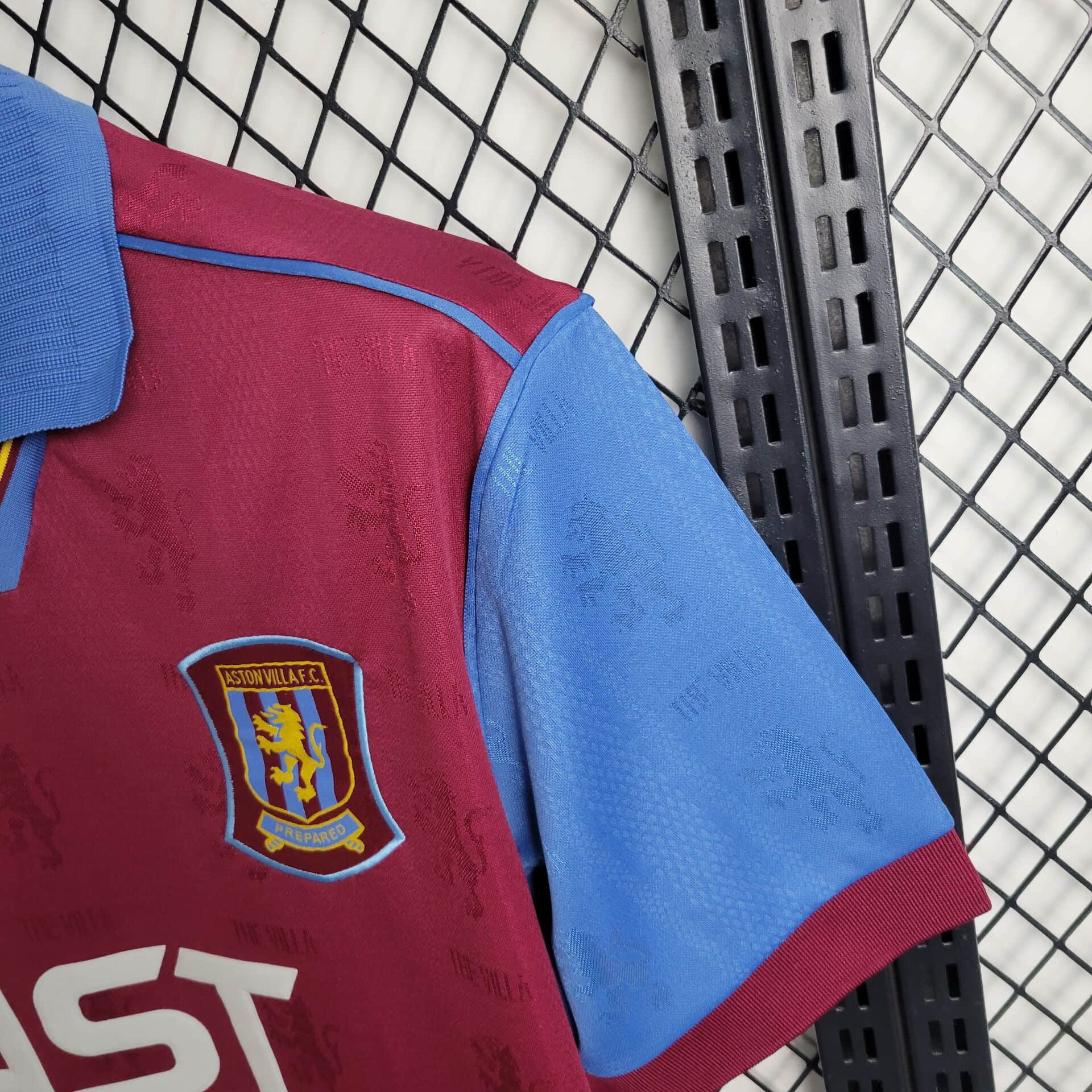 1995/1997 Retro Aston Villa Home Football Shirt