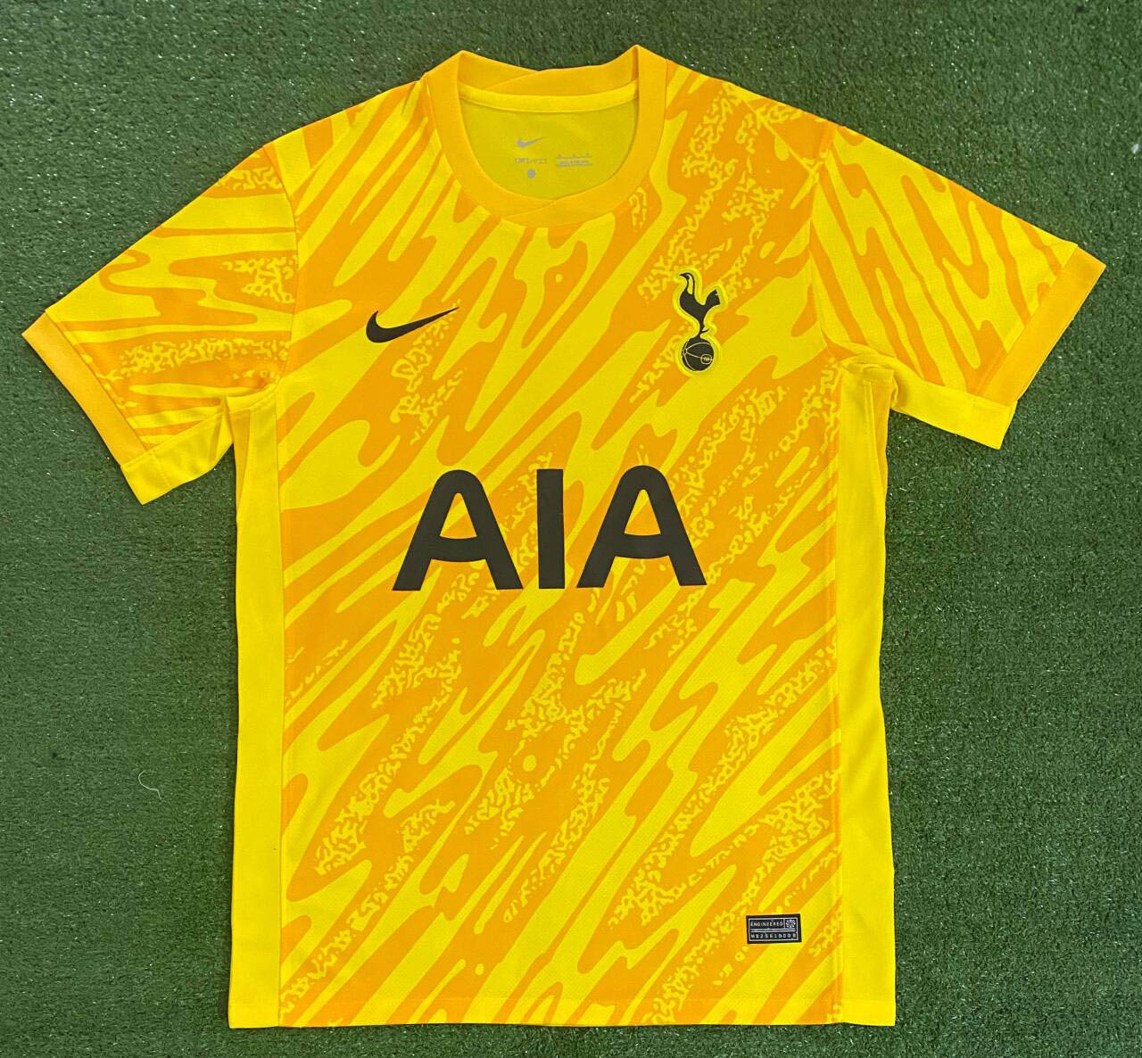 2024/2025 Tottenham Hotspur Goalkeeper Football Shirt
