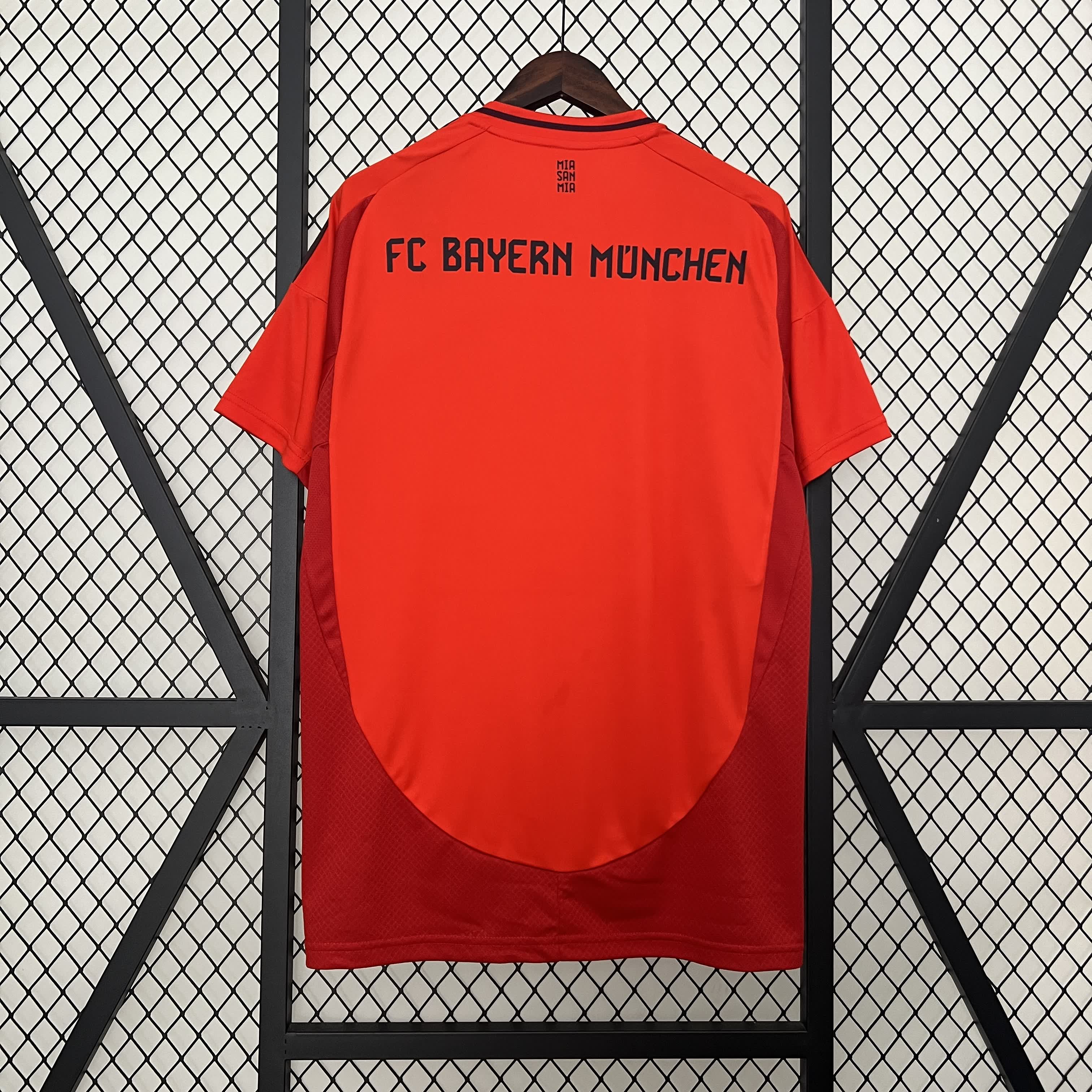 2024/2025 Bayern Munchen Home Football Shirt
