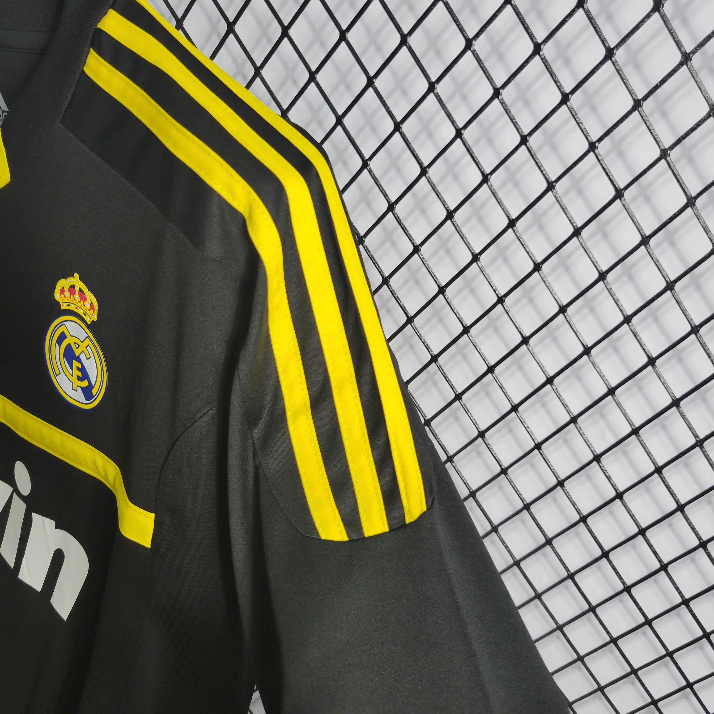 2011/2012 Retro Real Madrid Goalkeeper Football Shirt