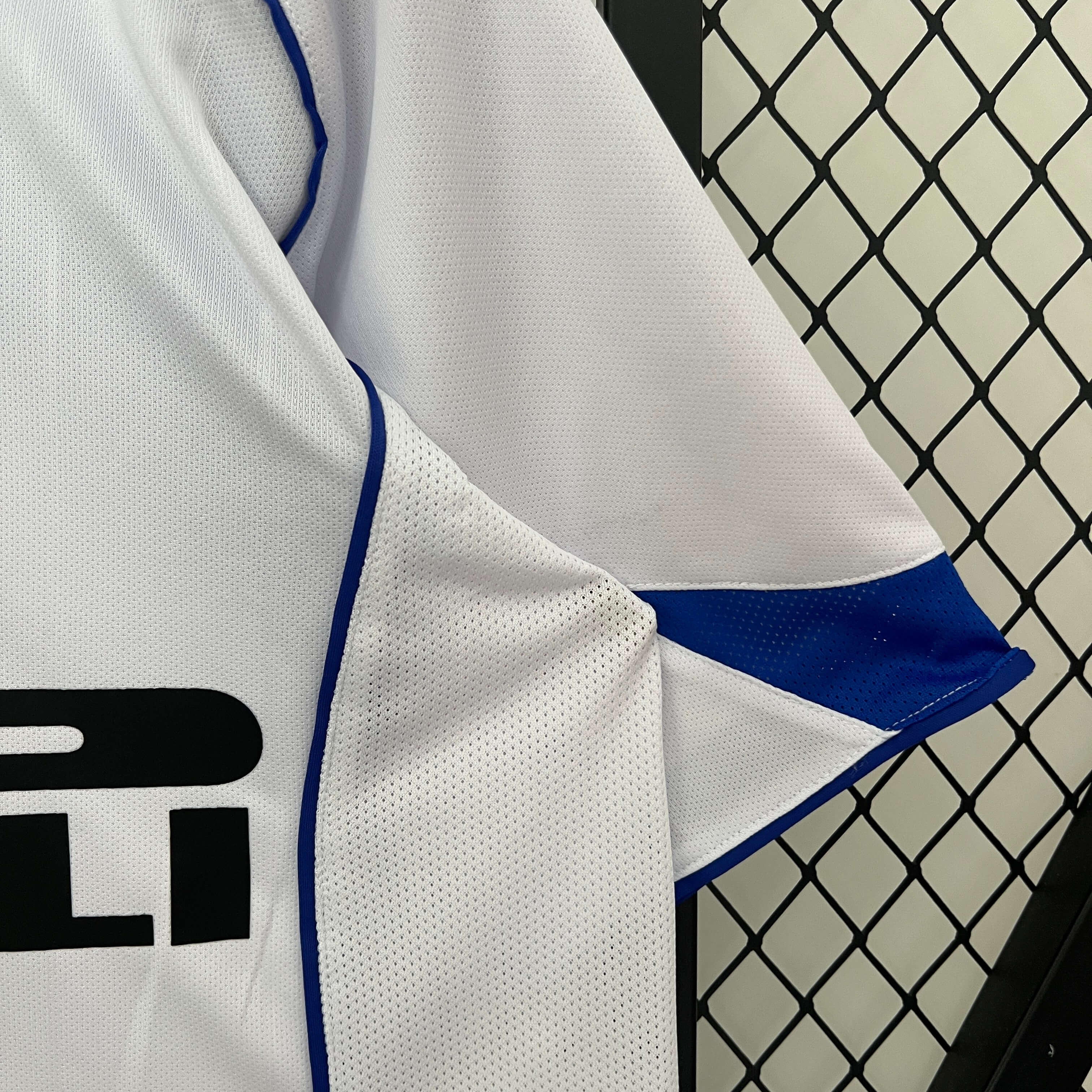 2004/2005 Retro Inter Milan Away Football Shirt 1:1 Thai Qualit