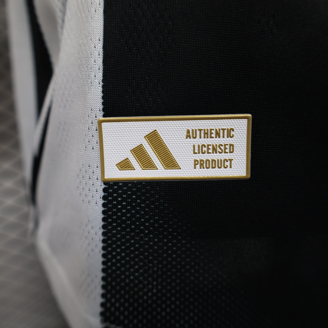 2025/2026 Player Version Juventus Home Football Shirt