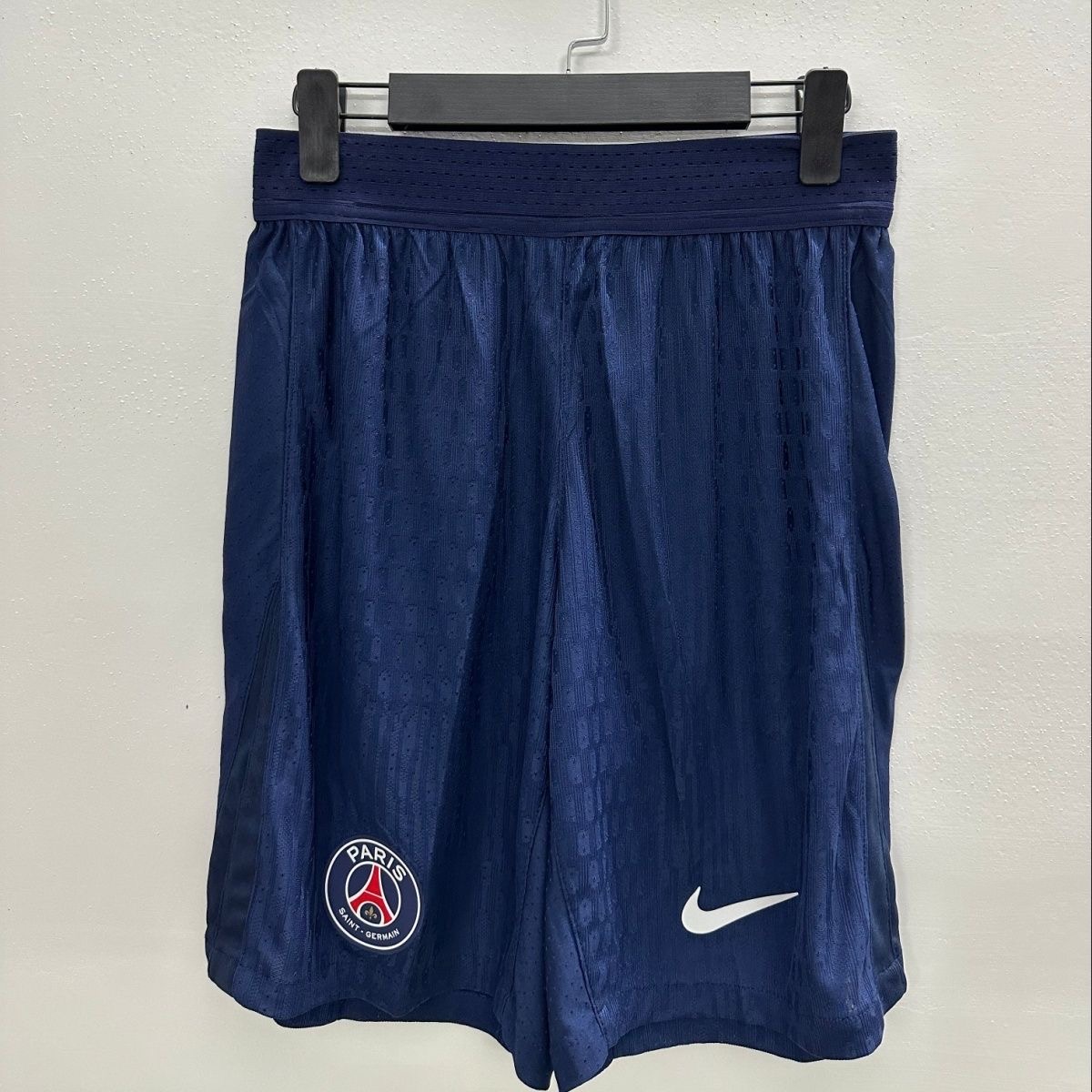 2025/2026 Player Version Paris Saint-Germain Home Shorts 1:1 Thai Quality