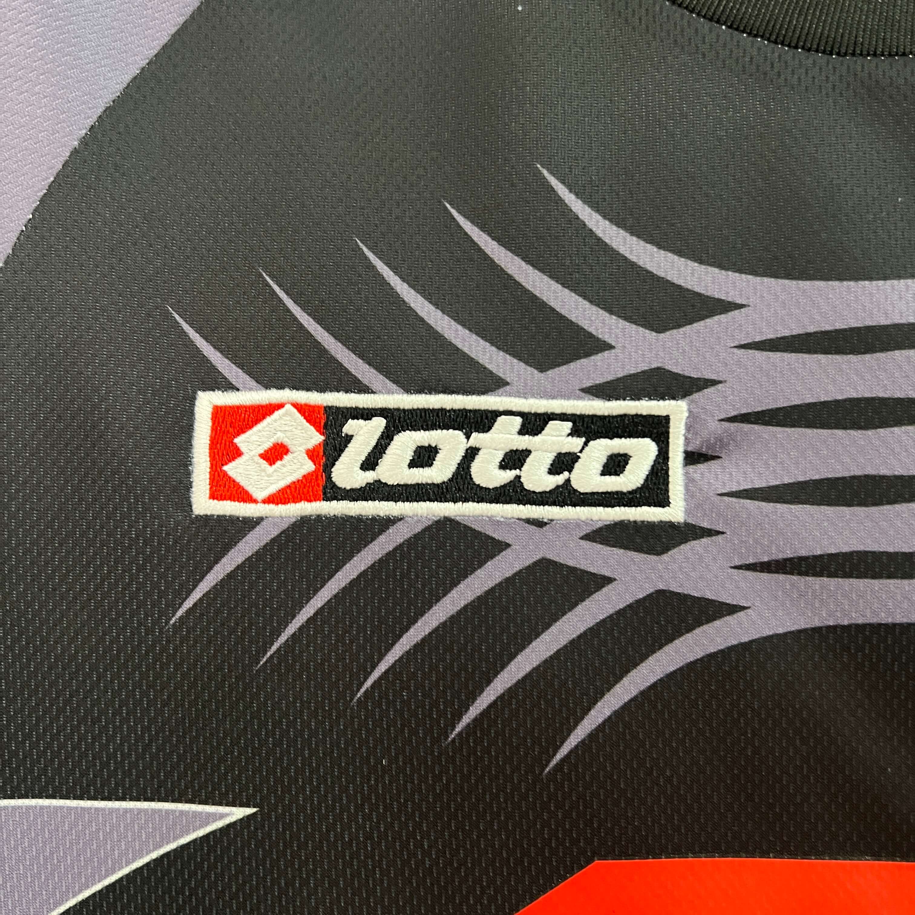 2001/2002 Retro Juventus Goalkeeper Football Shirt