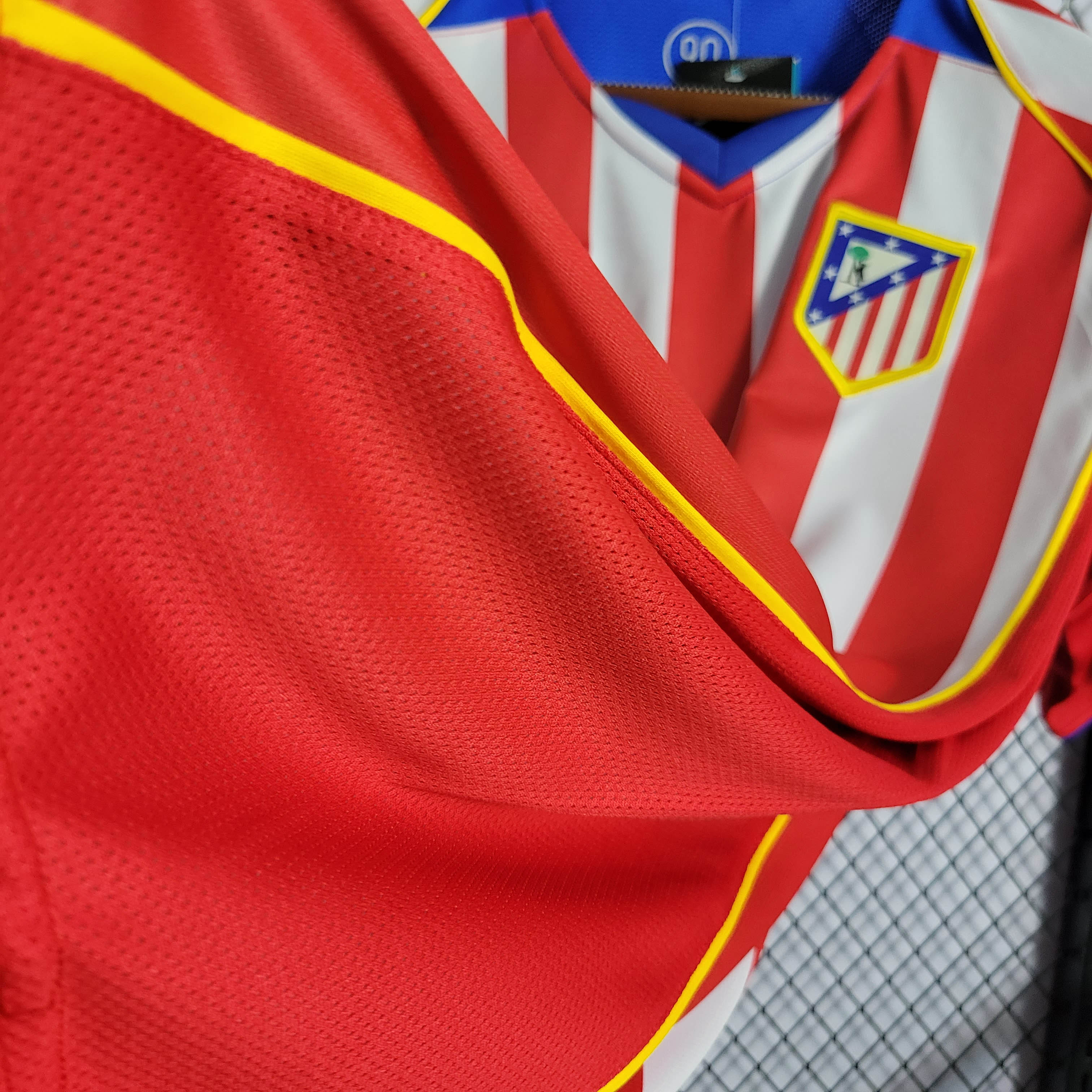 2004/2005 Retro Atletico Madrid Home Football Shirt
