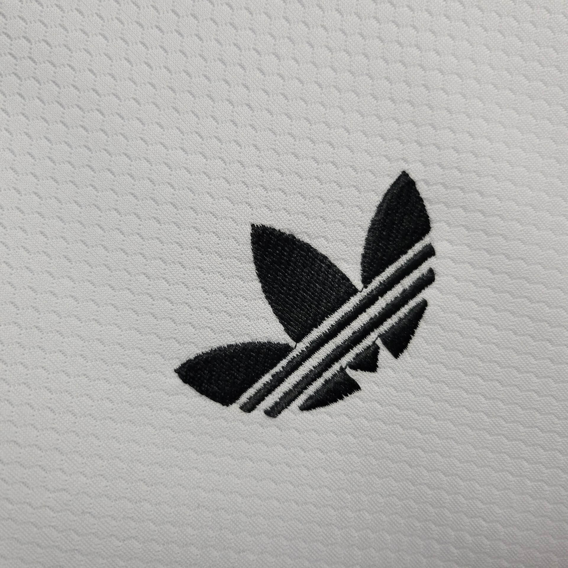 2024/2025 Juventus Goalkeeper Football Shirt