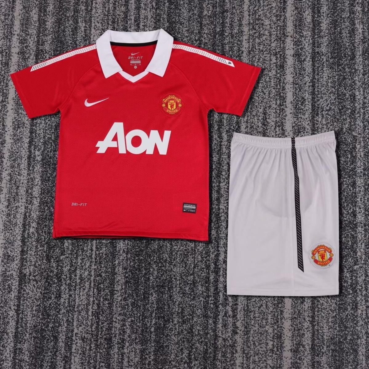 2010/2011 Retro Manchester UnitedHome Football Shirt Kids Size