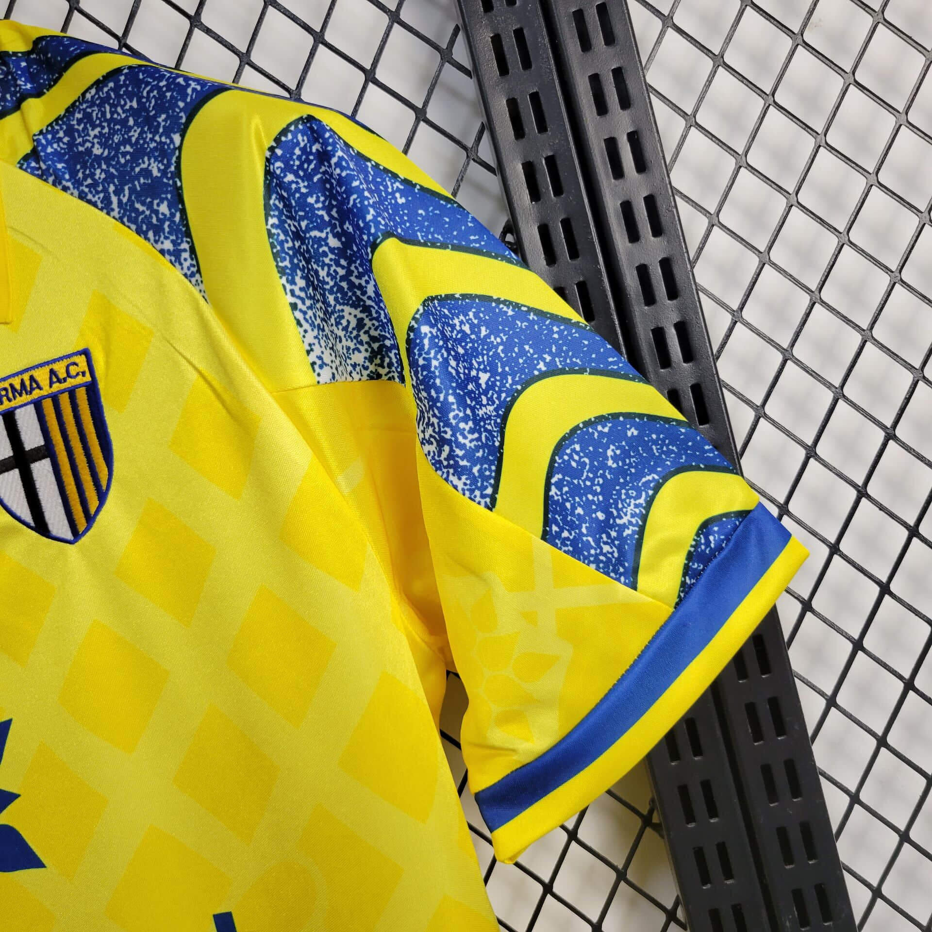 1995/1997 Retro Parma Home Football Shirt