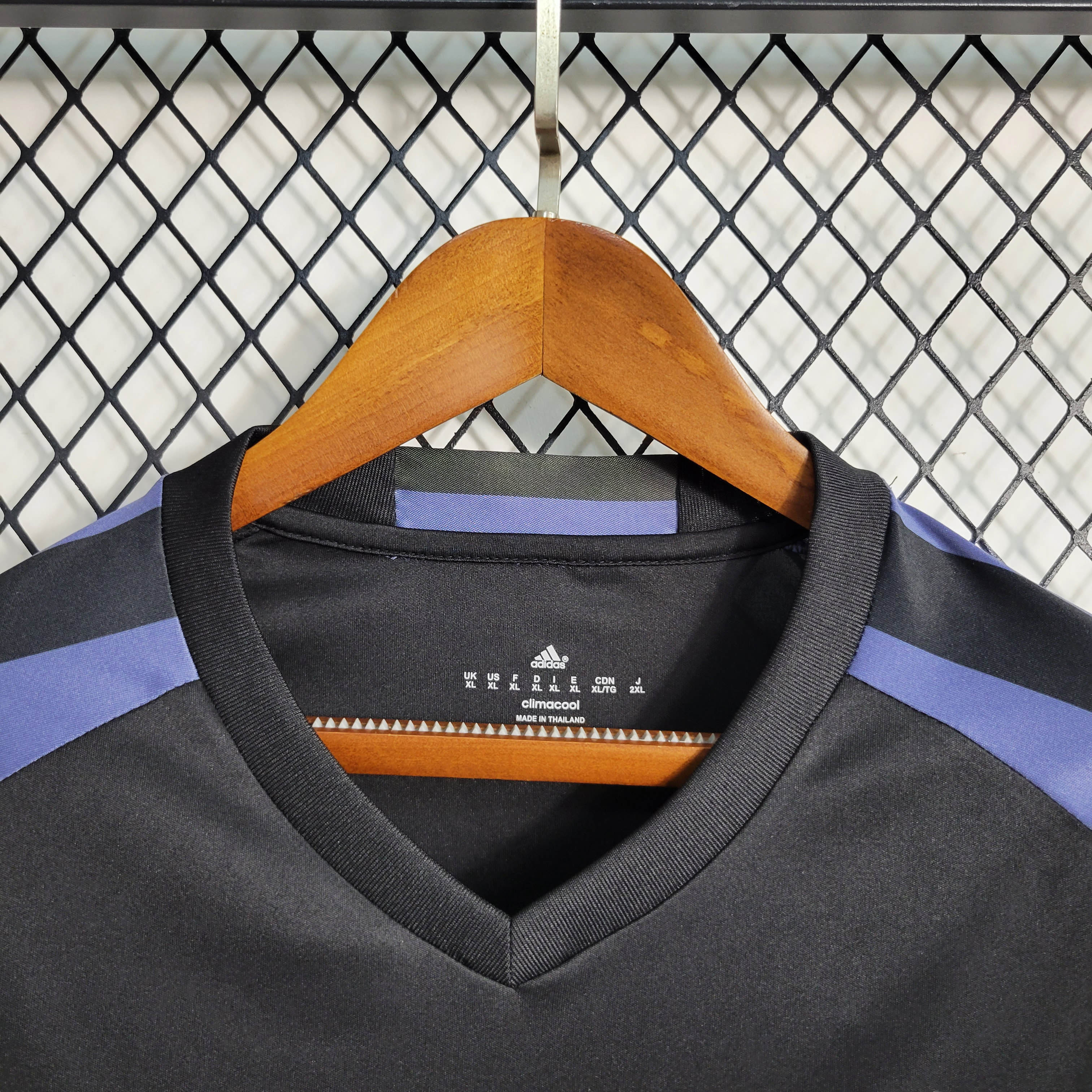 2016/2017 Retro Real Madrid Third Away Football Shirt