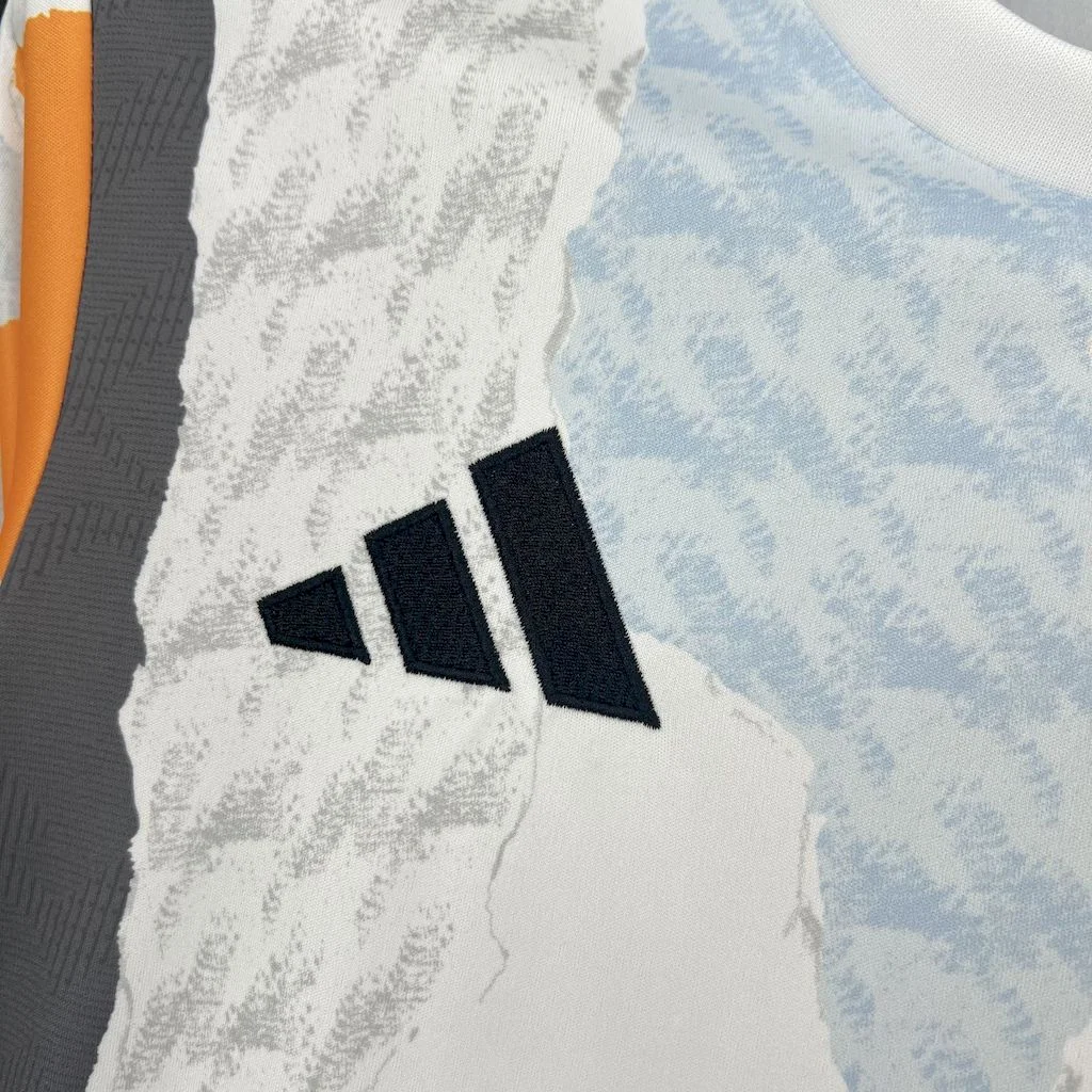 2024/2025 Real Madrid Pre-Match Football Shirt 1:1 Thai Quality