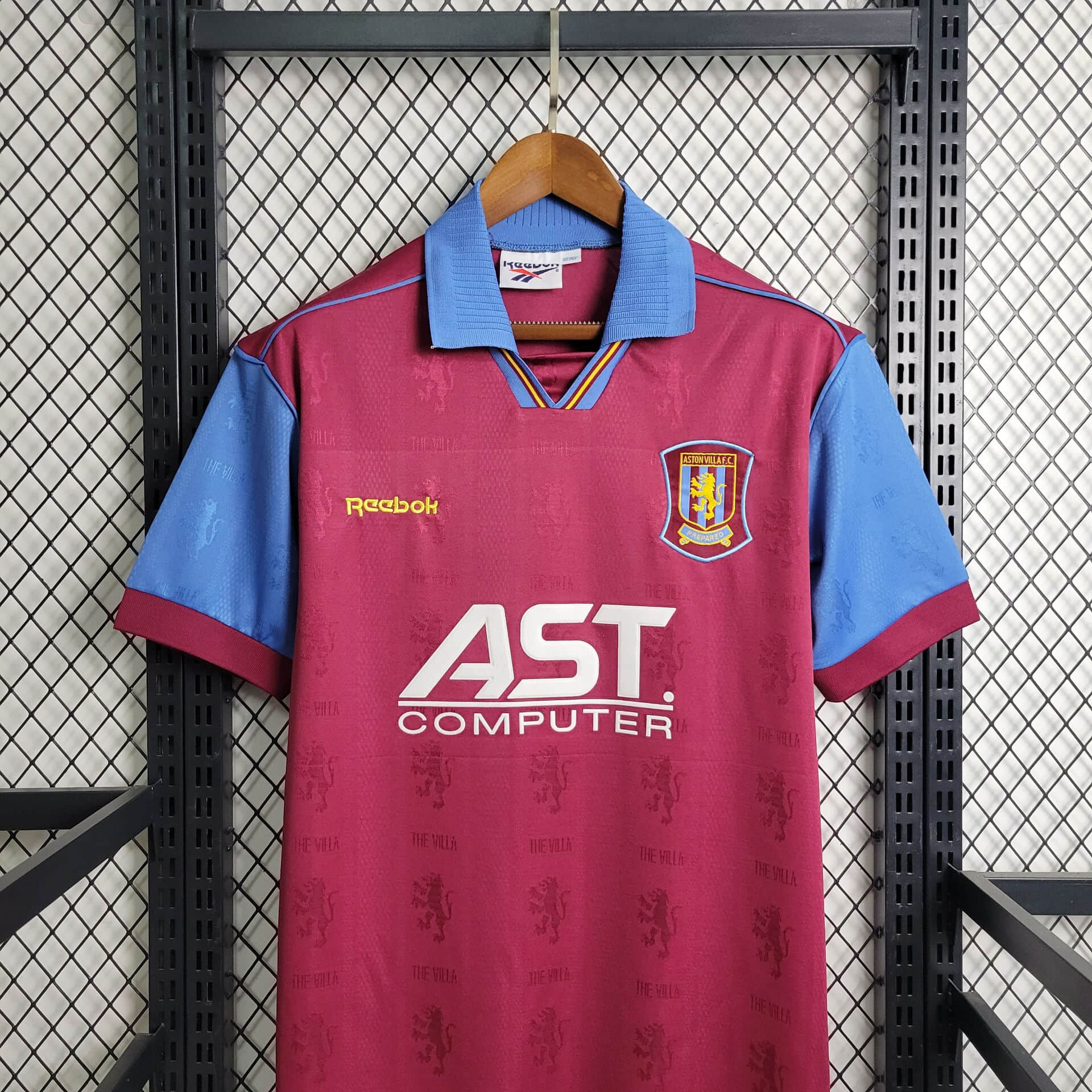 1995/1997 Retro Aston Villa Home Football Shirt