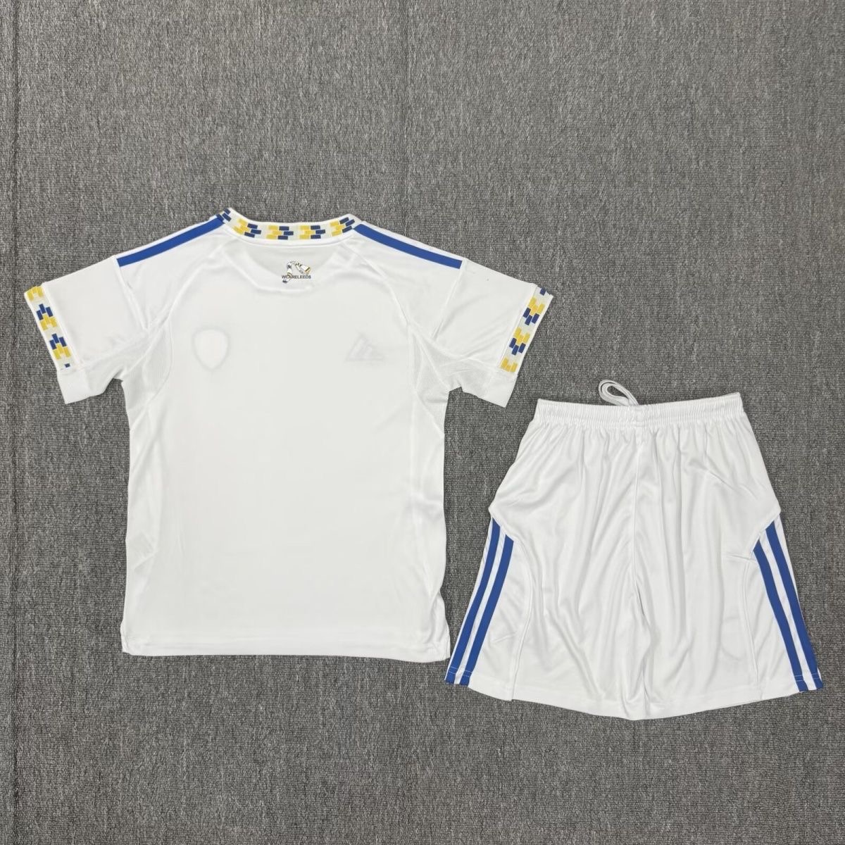 2025/2026 Leeds United Home FootballShirt Kids Size 1:1 Thai Quality